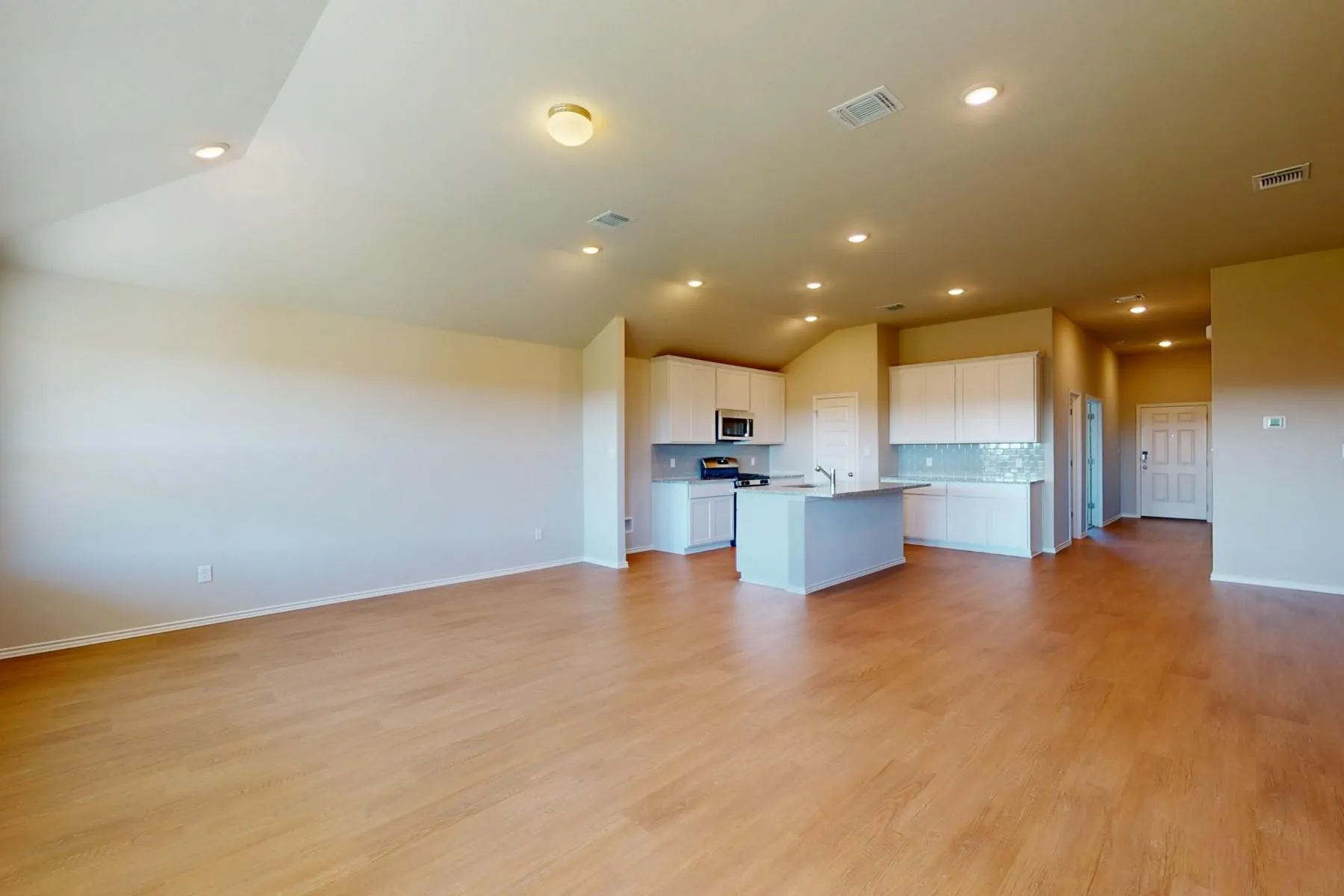Photo 5 of 13701 WARNOCK TRL