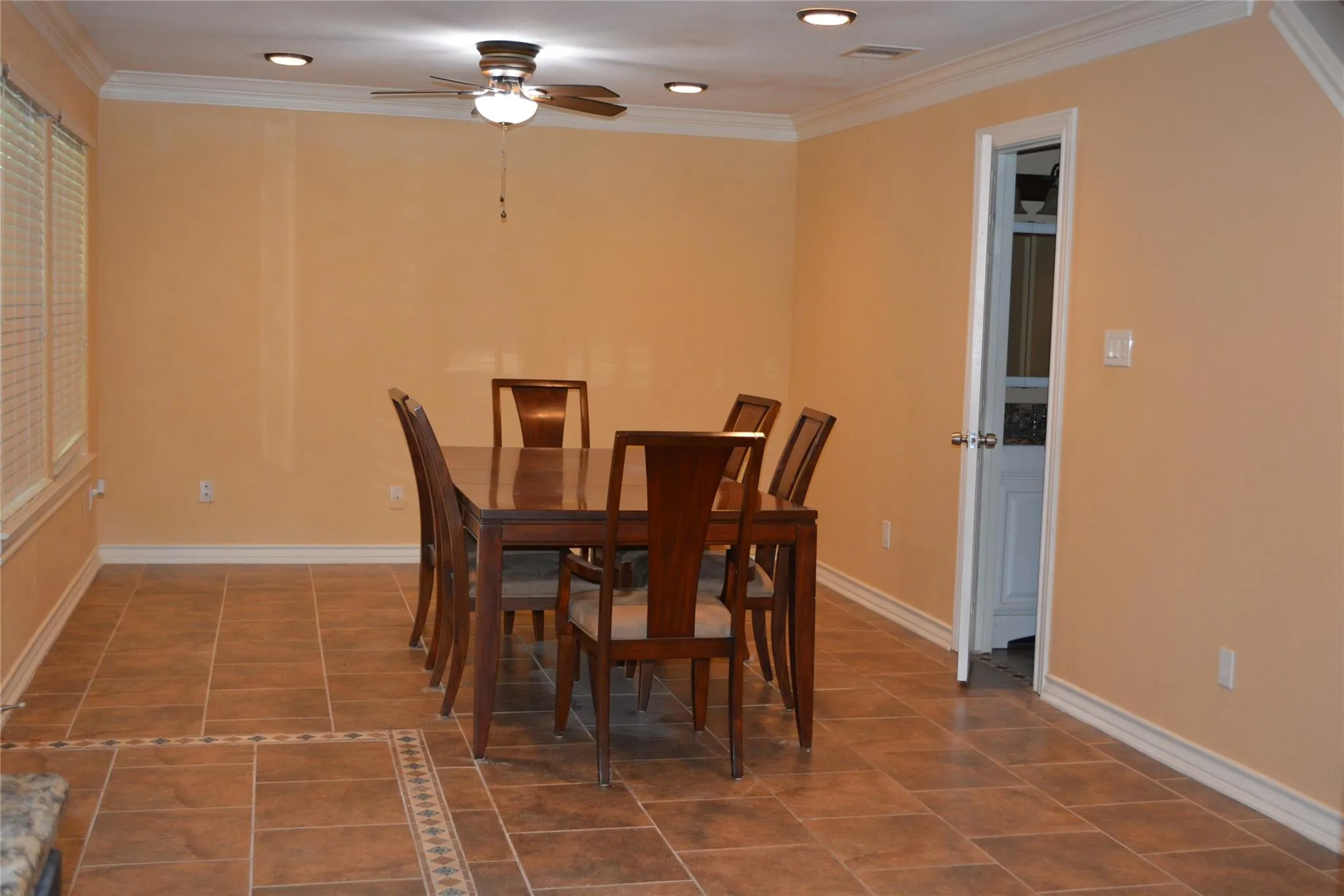 Photo 4 of 13703 CAMBOURNE DR