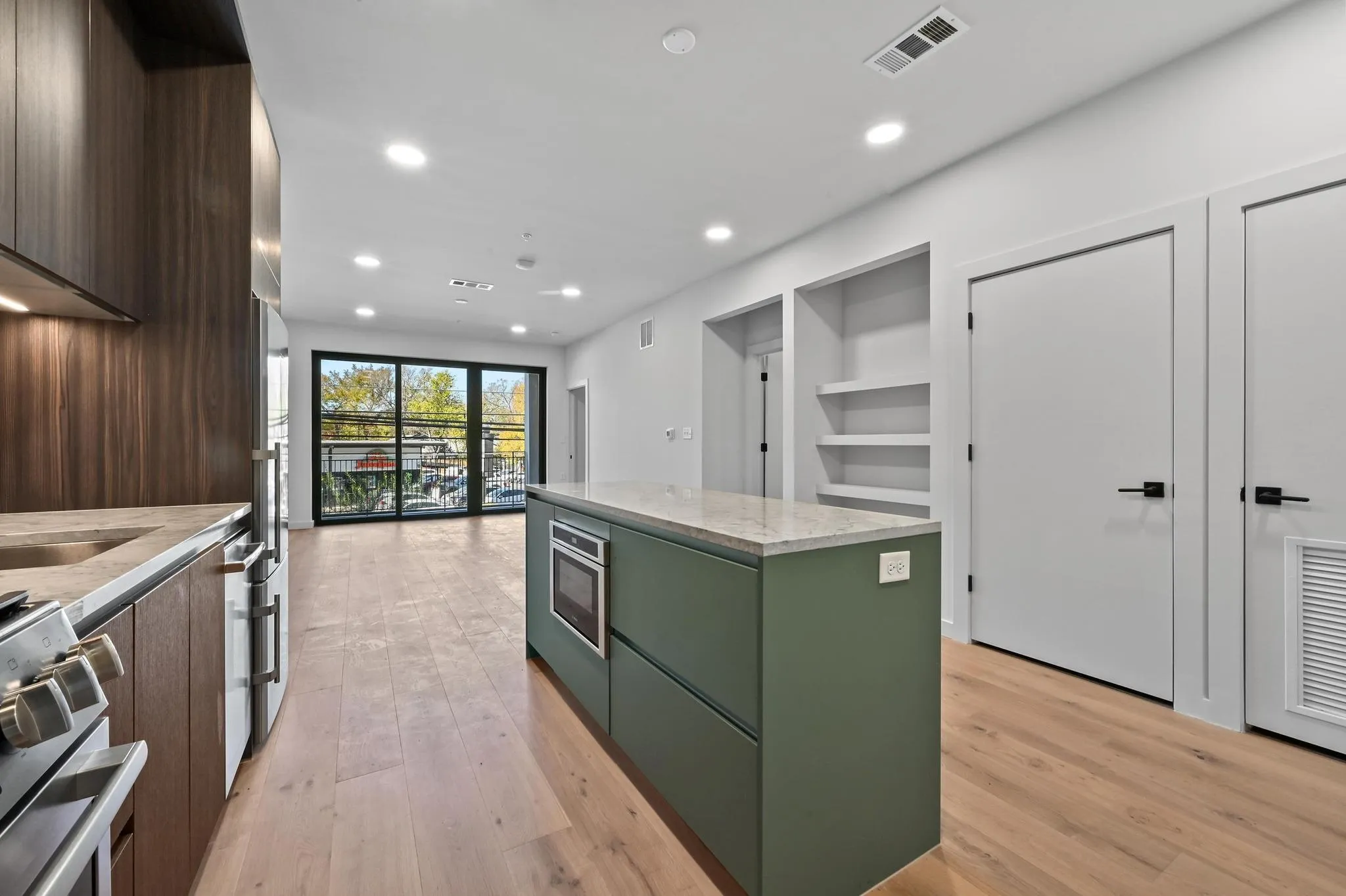 Photo 5 of 2209 S 1ST ST #218