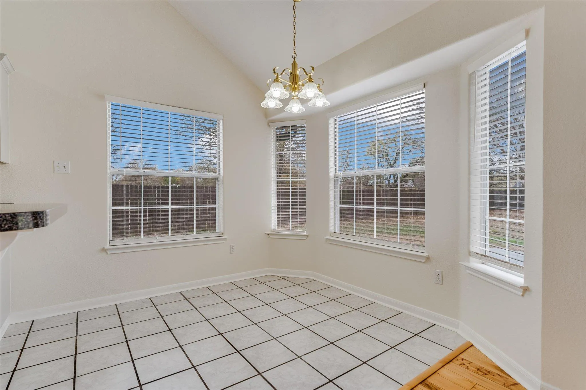 Photo 5 of 134 LAUMAIA LN