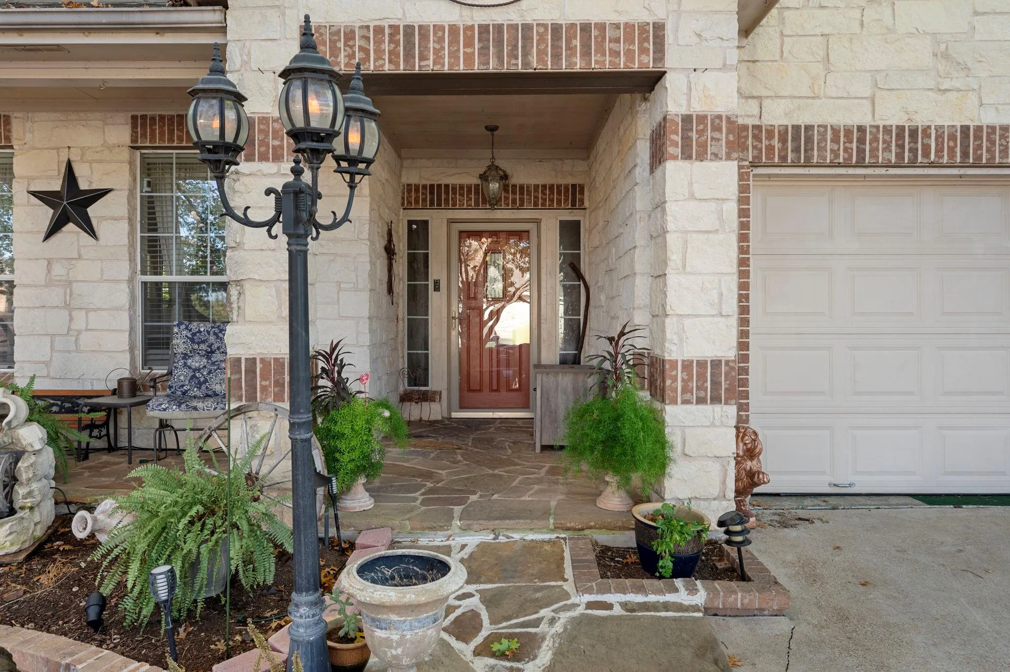 Photo of 17813 FLORIBUNDAS LN, Elgin, TX, 78621
