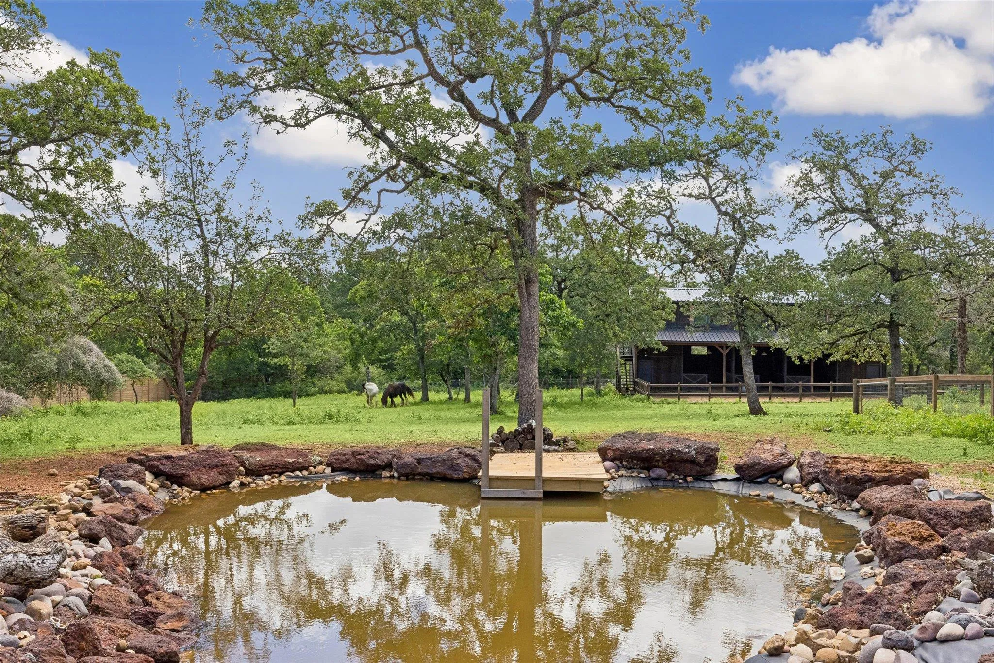 Photo of 127 MARINA RD, Smithville, TX, 78957