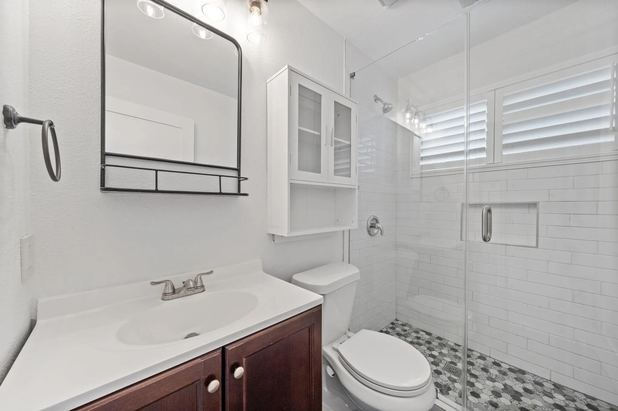 Photo 4 of 2507 WESTERN TRAILS BLVD