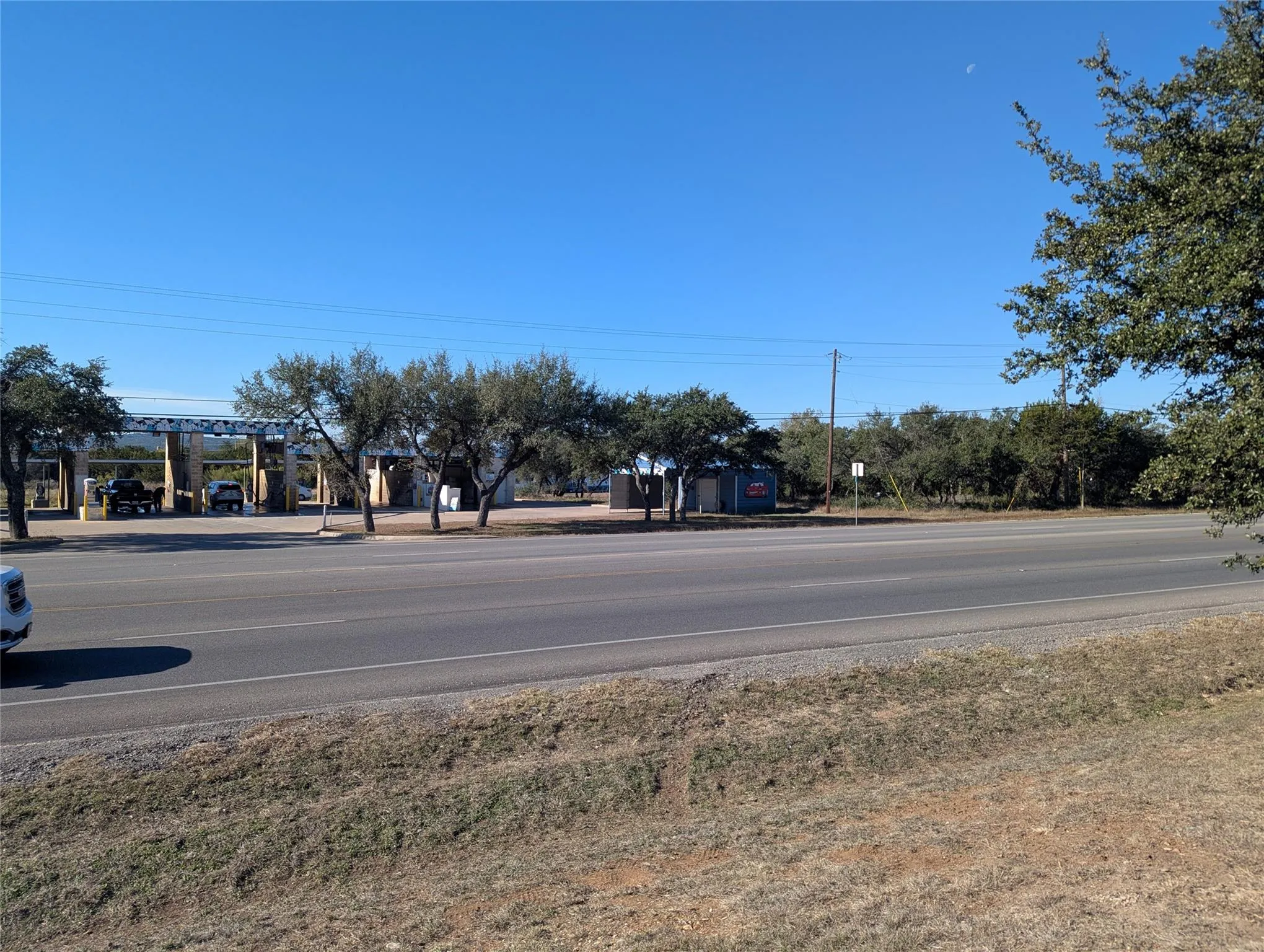 Photo 2 of 1511 US HWY 290 HWY