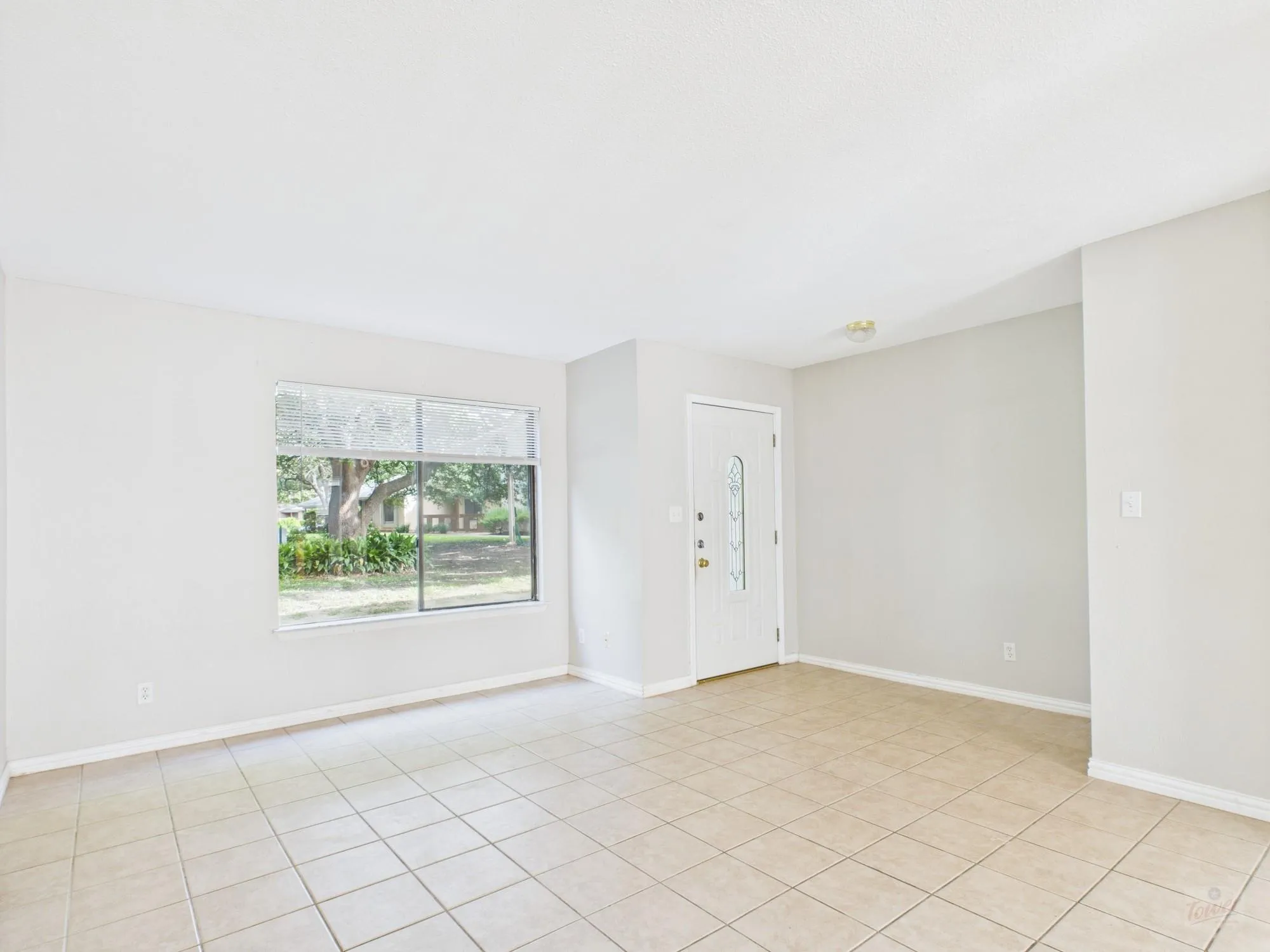 Photo 5 of 9520 QUAIL VILLAGE LN