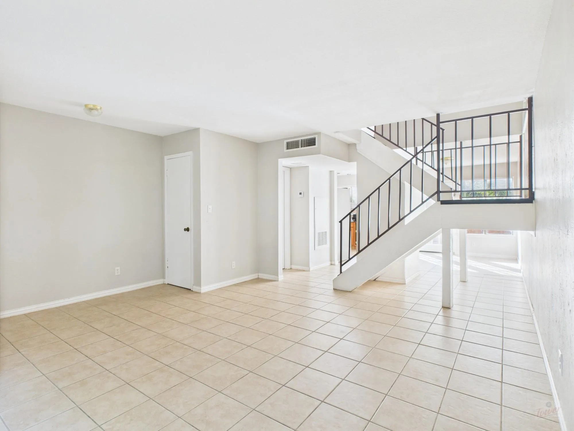 Photo 4 of 9520 QUAIL VILLAGE LN