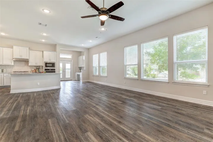 Photo without furniture~Luxury Vinyl Flooring