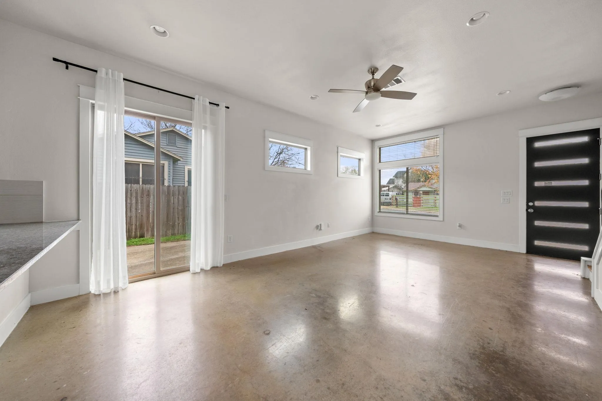 Photo 5 of 1160 NICKOLS AVE #A