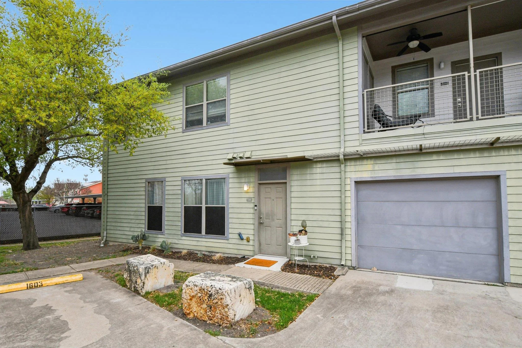 Photo 4 of 1201 GROVE BLVD #1604