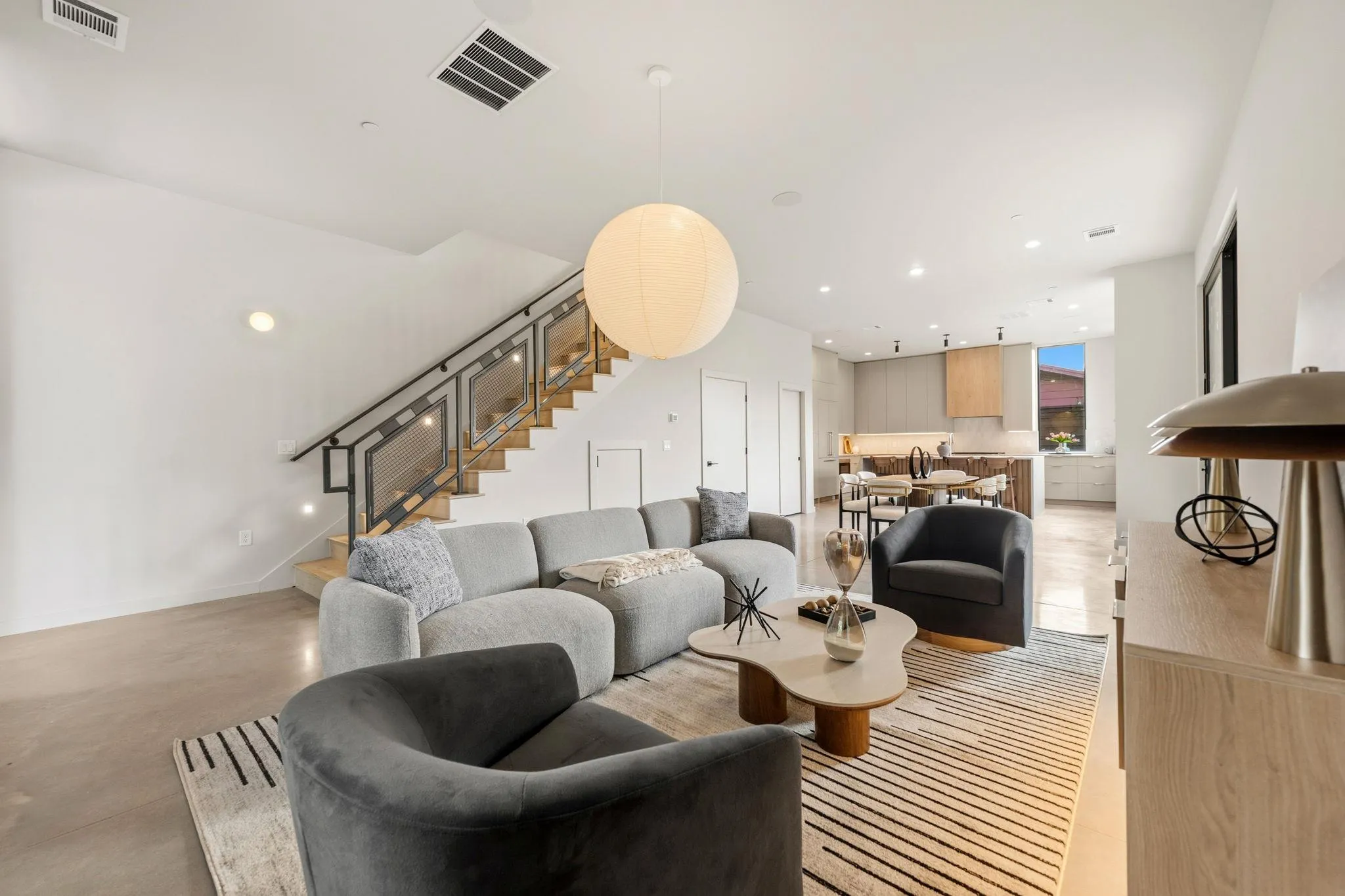 Photo 4 of 1403 BARTON HILLS DR #3