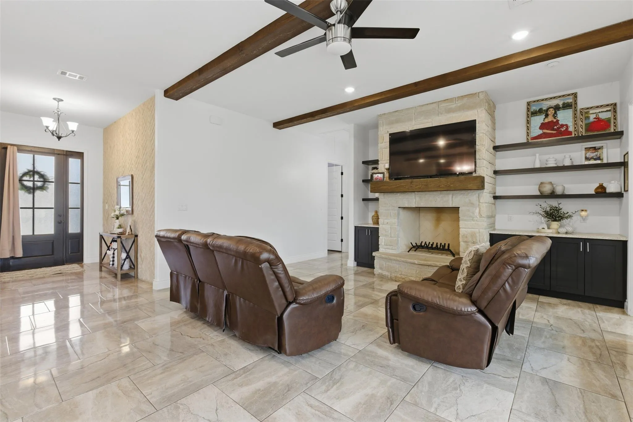 Photo of 1905 S COLLEGE ST, Georgetown, TX, 78626