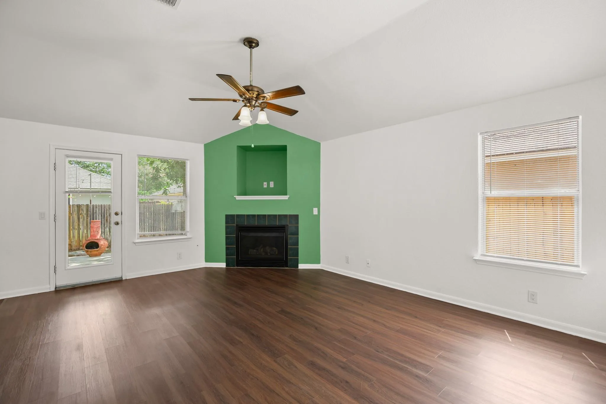 Photo 5 of 14608 MENIFEE ST