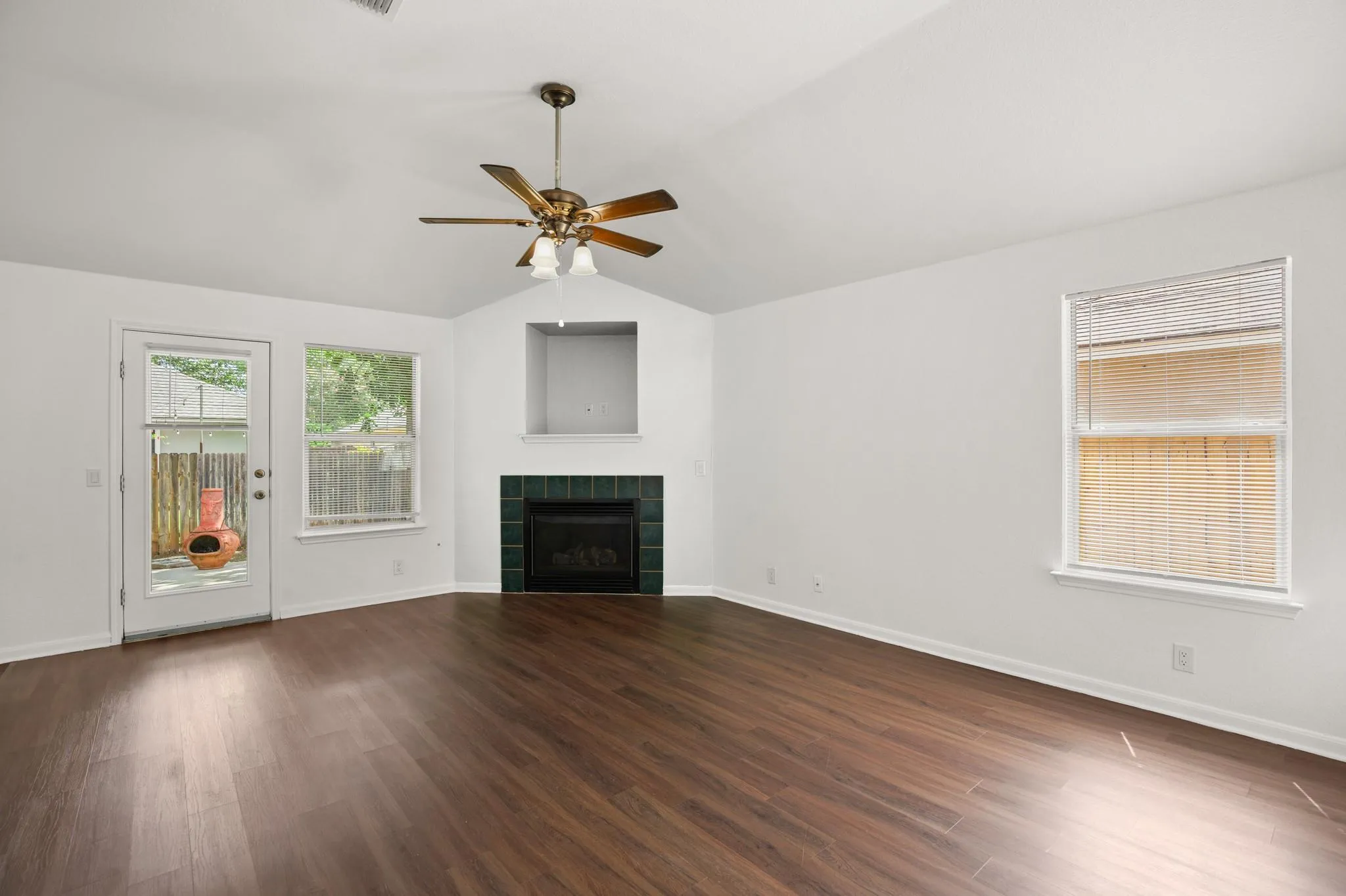Photo 5 of 14608 MENIFEE ST