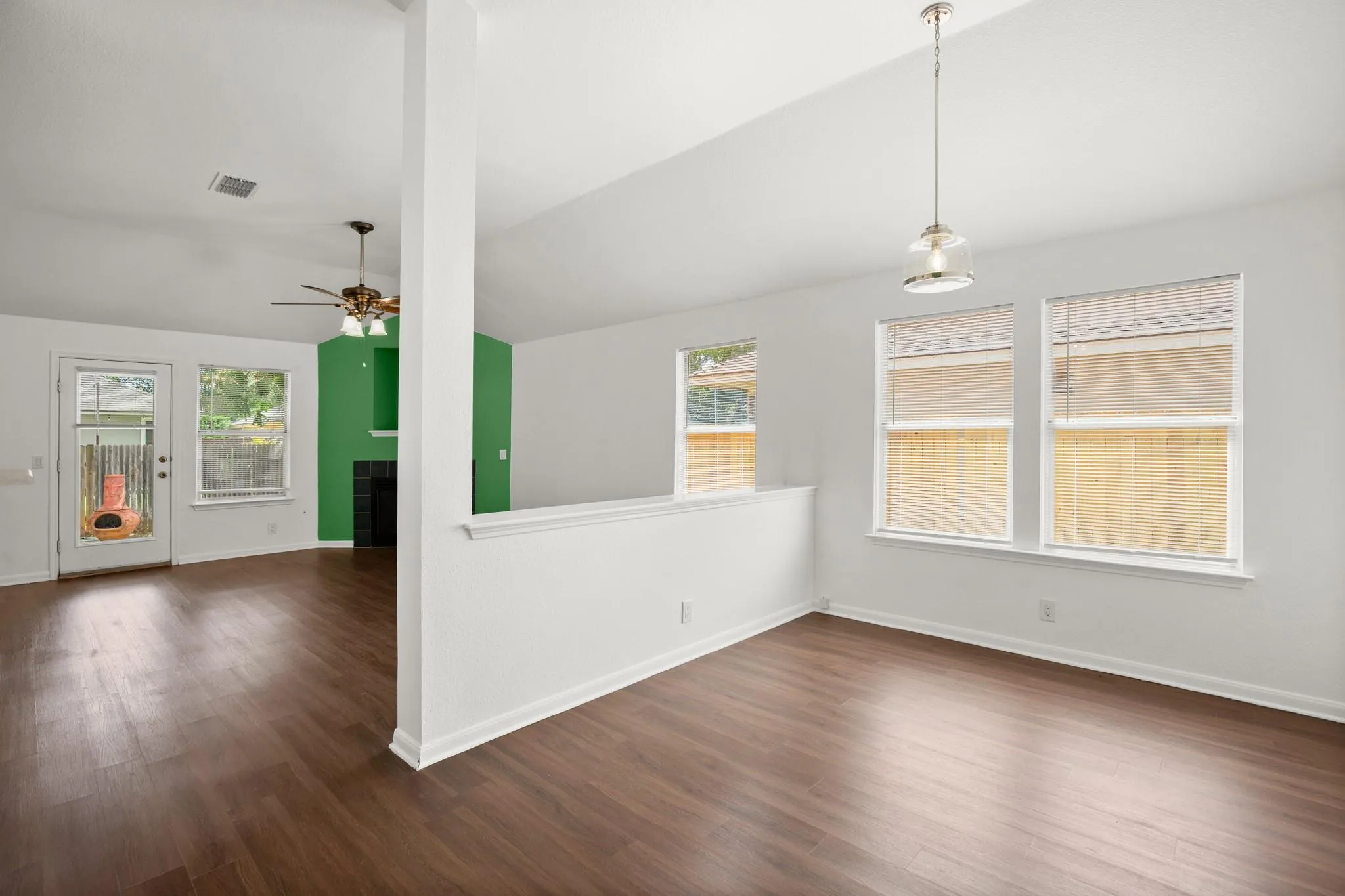 Photo 4 of 14608 MENIFEE ST