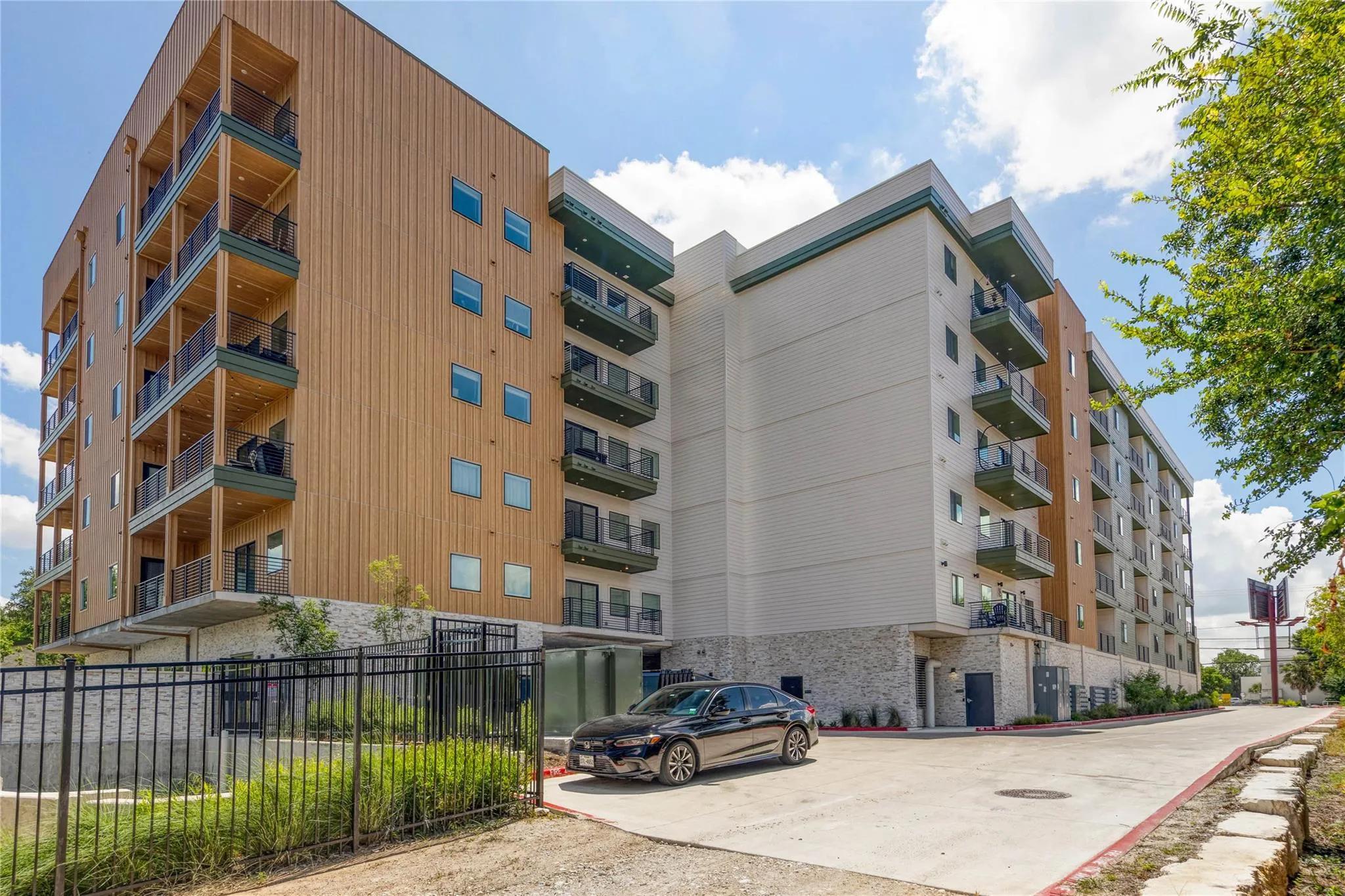 Photo 2 of 4802 S CONGRESS AVE #217