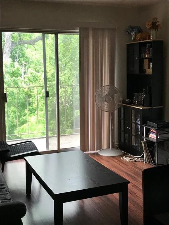Photo 3 of 710 E DEAN KEETON ST #212
