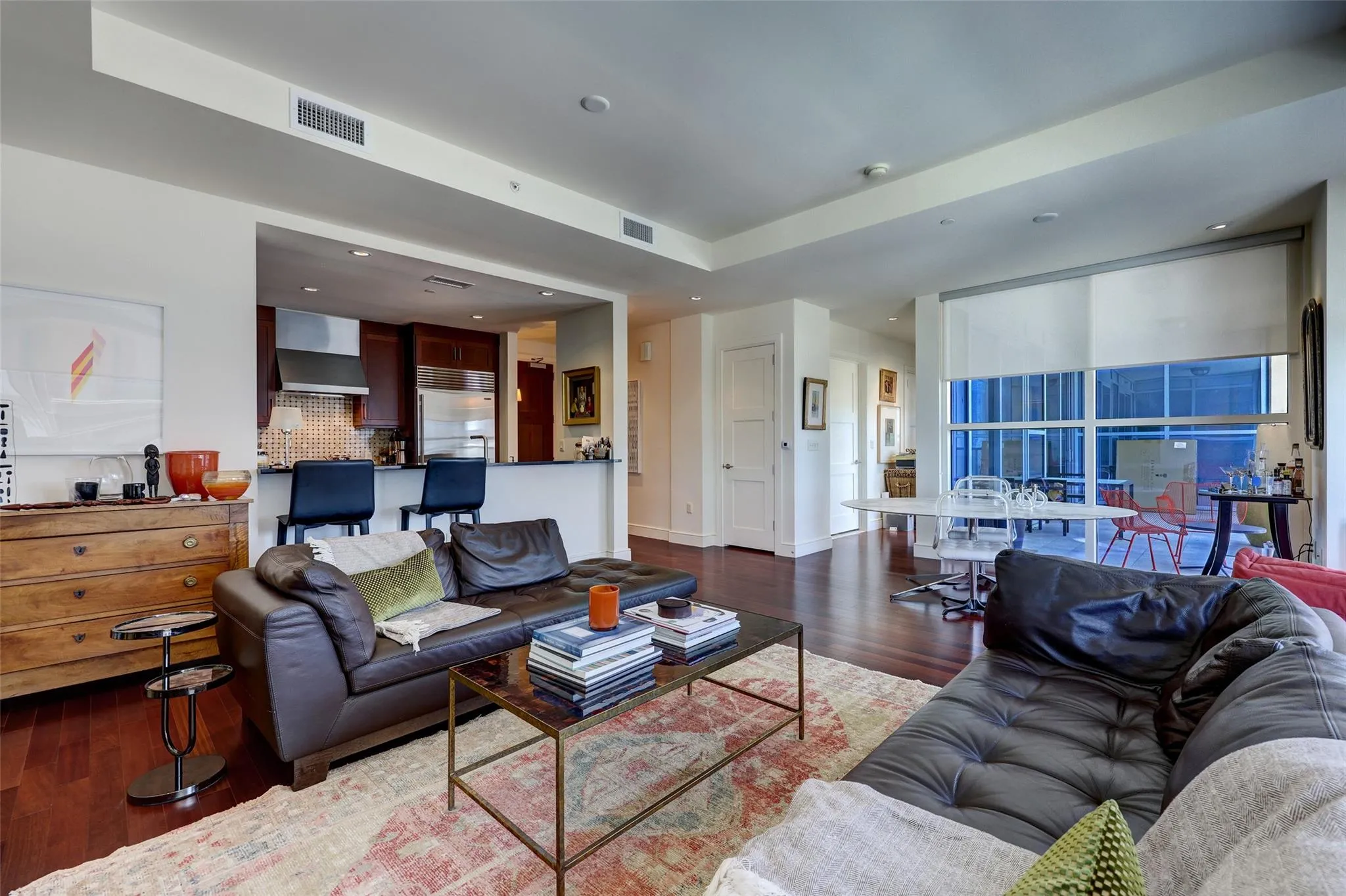 Photo 2 of 98 SAN JACINTO BLVD #1803