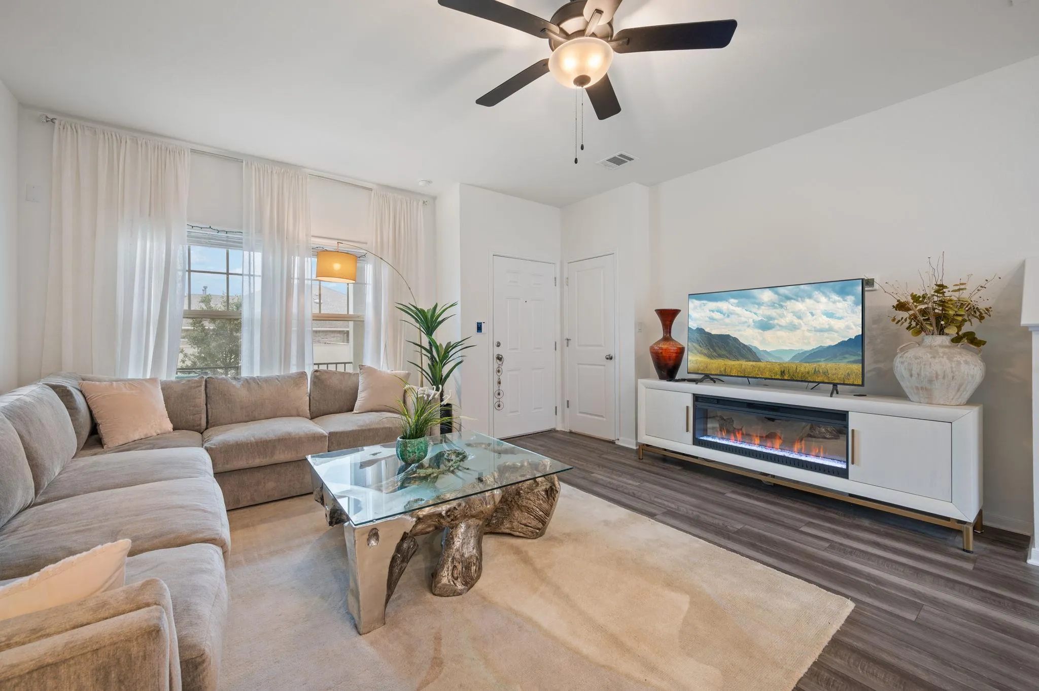 Photo 5 of 17902 CIPRESSO WAY