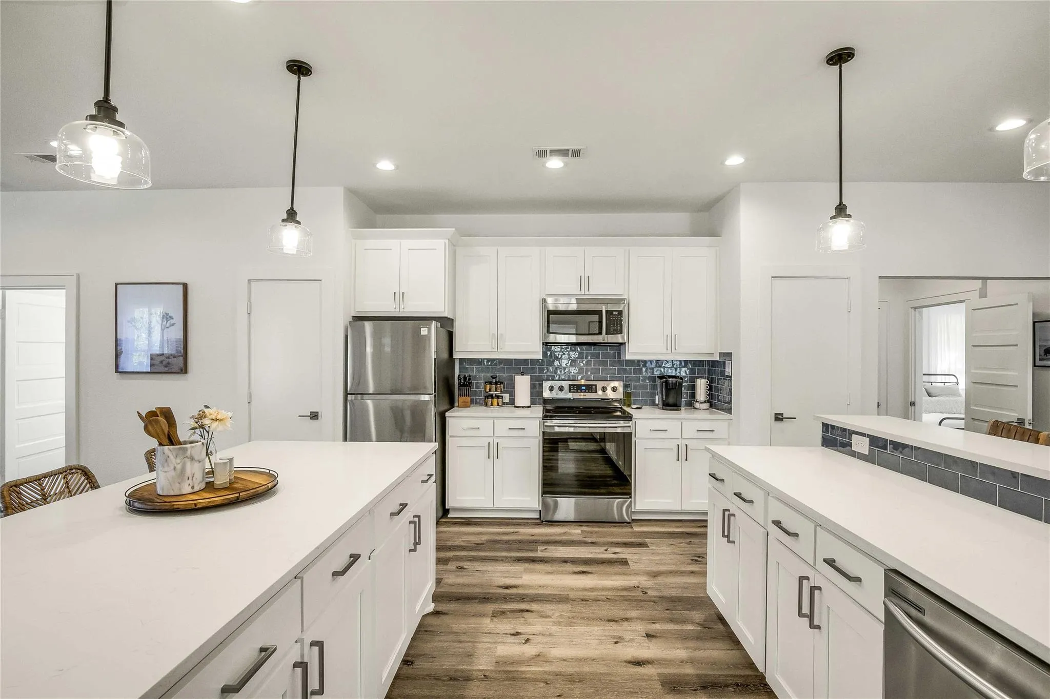 Photo of 707 HIGHLAND AVE, Austin, TX, 78703