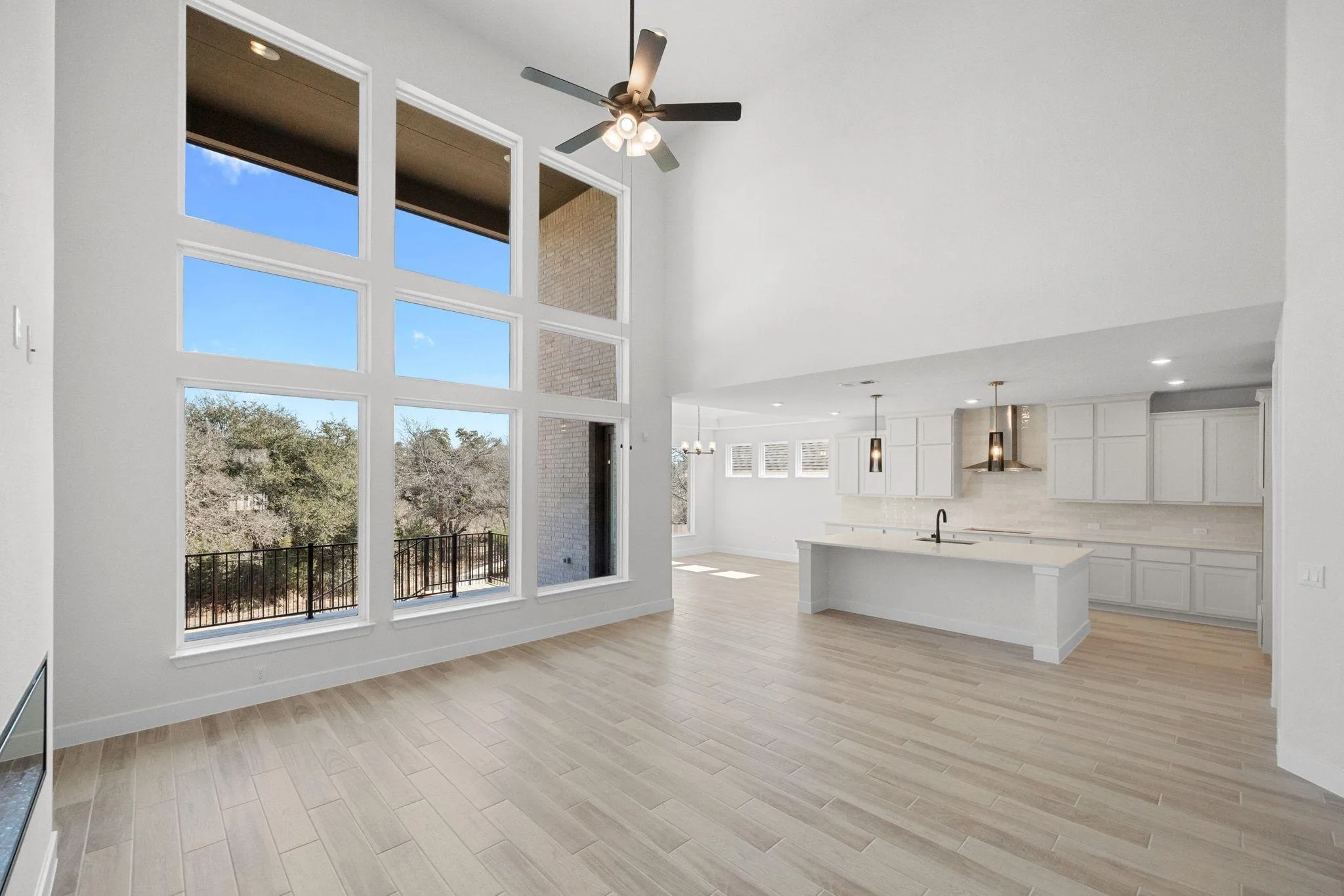 Photo 4 of 124 MEADOW BEAUTY LN
