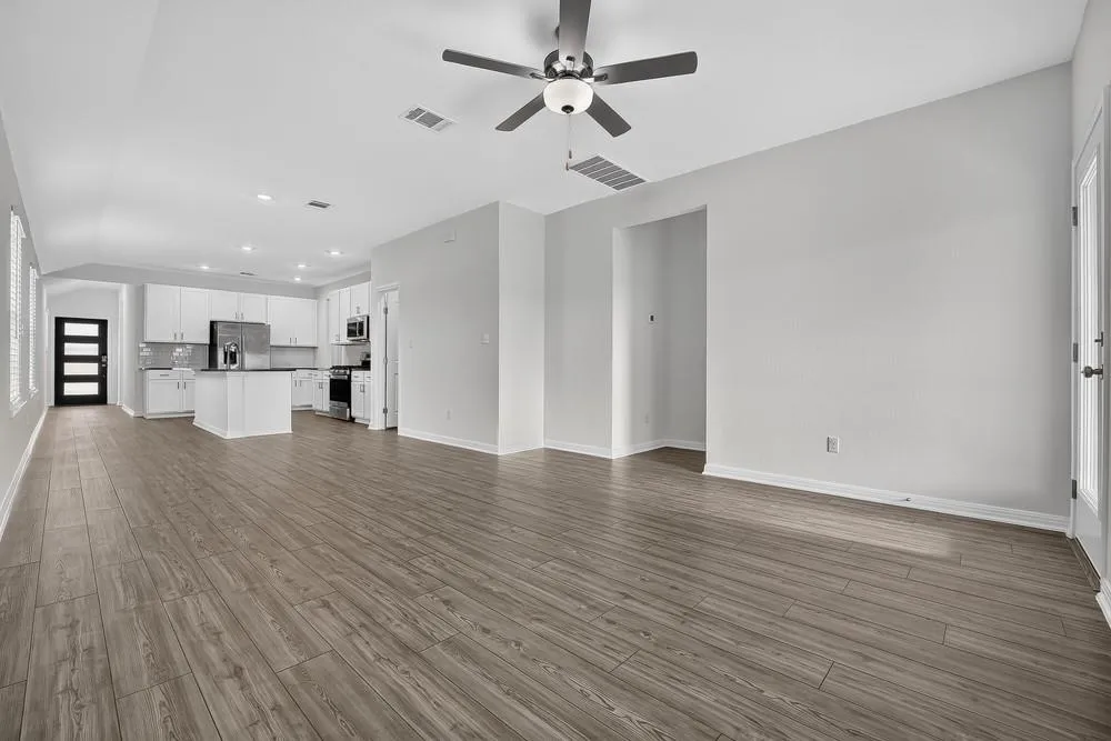 Photo 5 of 207 BAYOU MINT BLVD