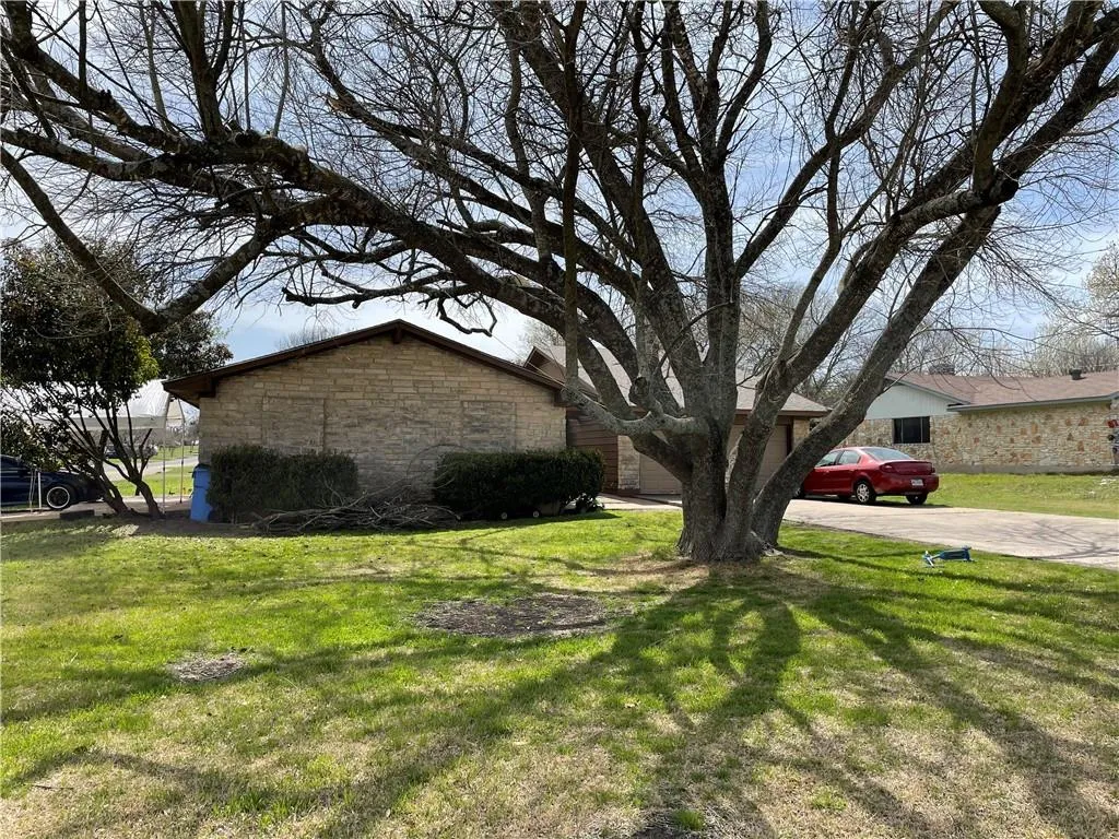 Photo of 801 OLD AUSTIN PFLUGERVILLE RD, Pflugerville, TX, 78660