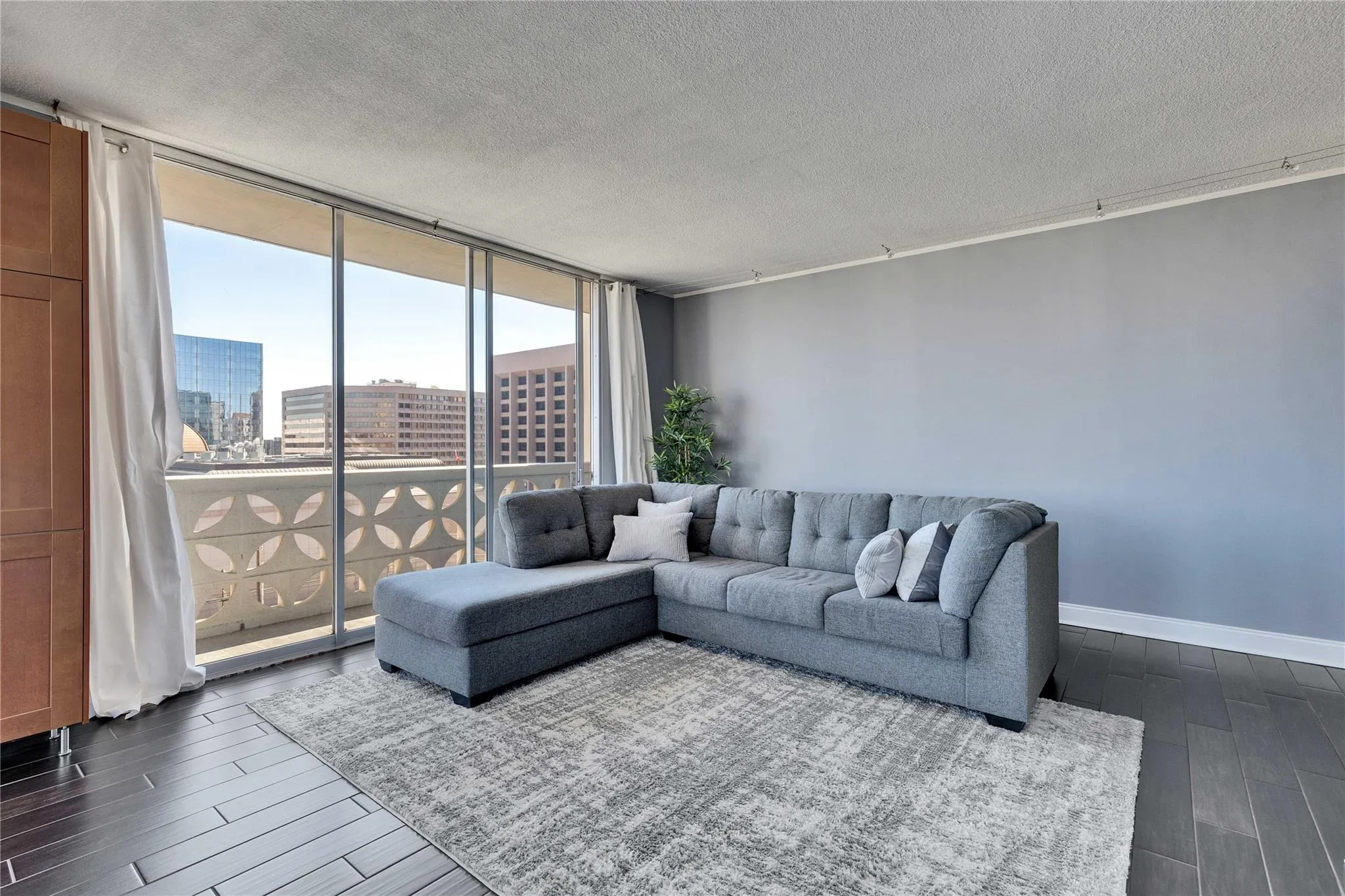 Photo 3 of 1801 LAVACA ST #5D