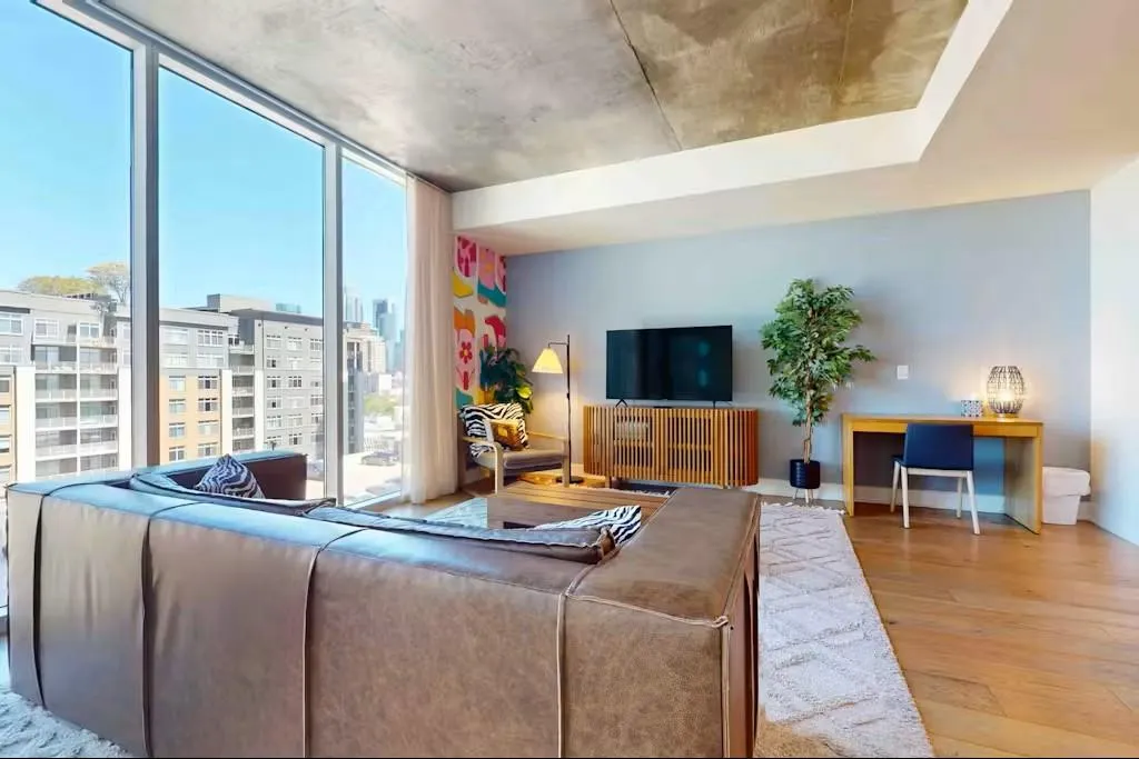 Photo 2 of 48 EAST AVE #1210