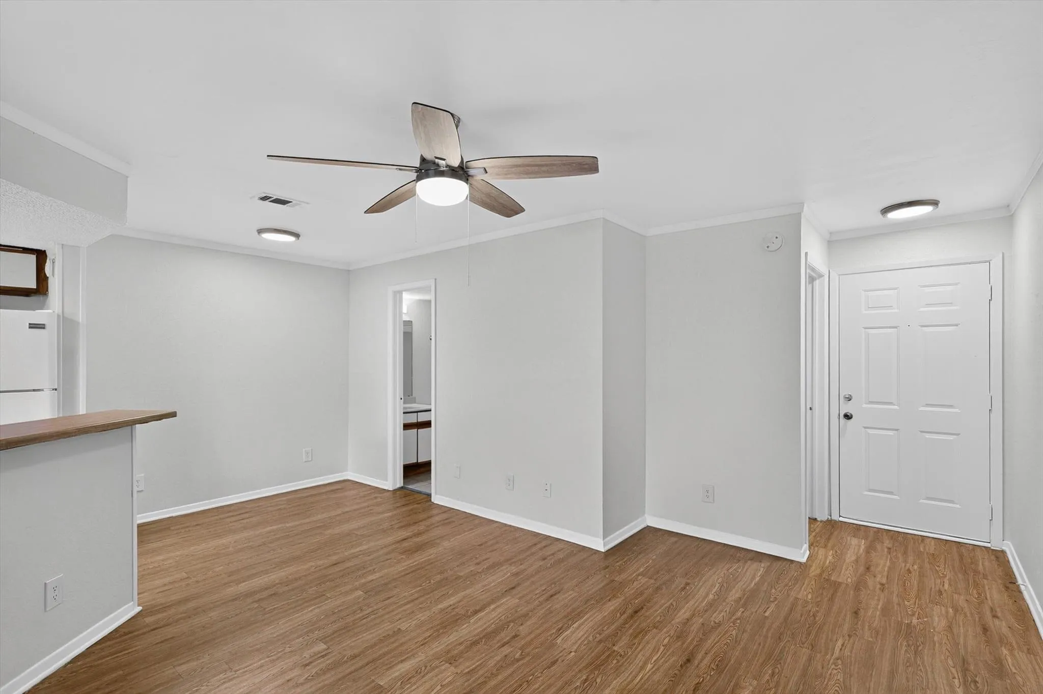 Photo 5 of 2500 BURLESON RD #615