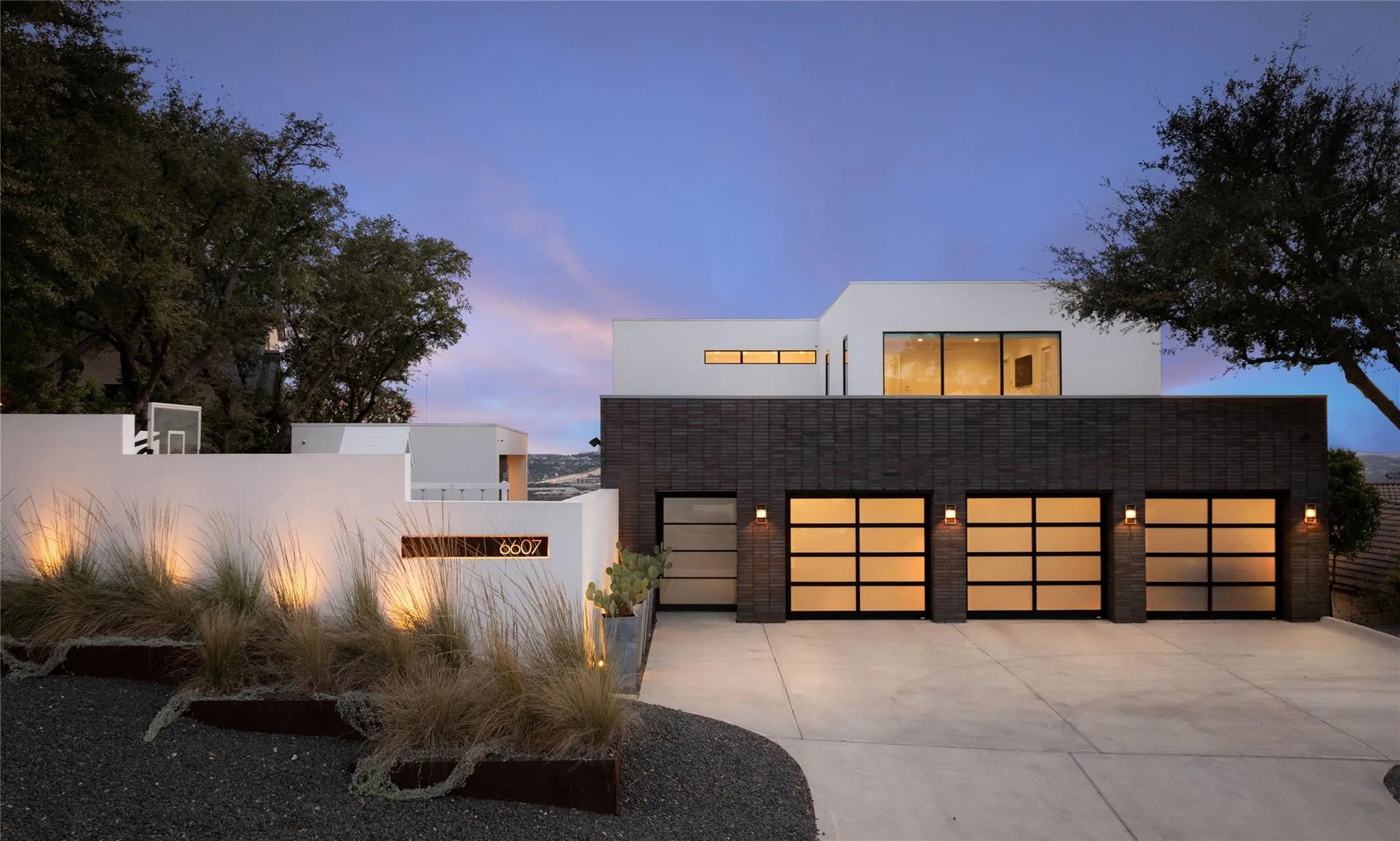 Photo 5 of 6607 W COURTYARD DR