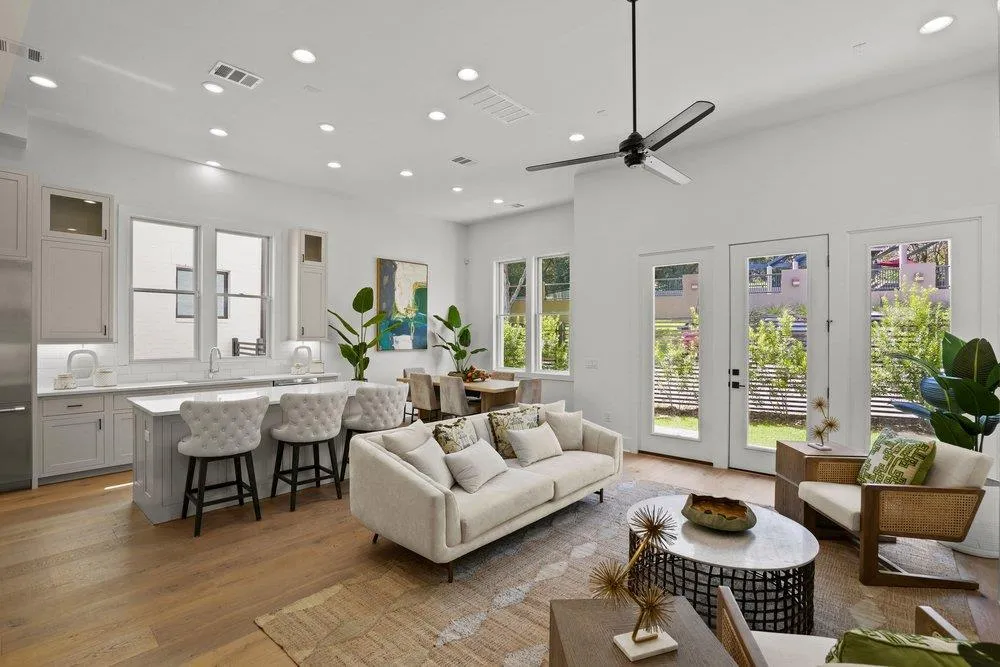 Photo 2 of 1719 SPYGLASS DR #16