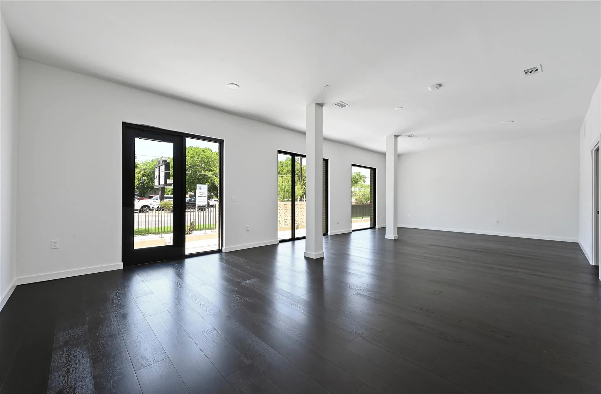 Photo 5 of 2209 S 1ST ST #107
