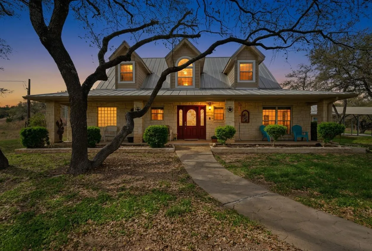 Photo of 24415 SINGLETON BEND RD E, Marble Falls, TX, 78654