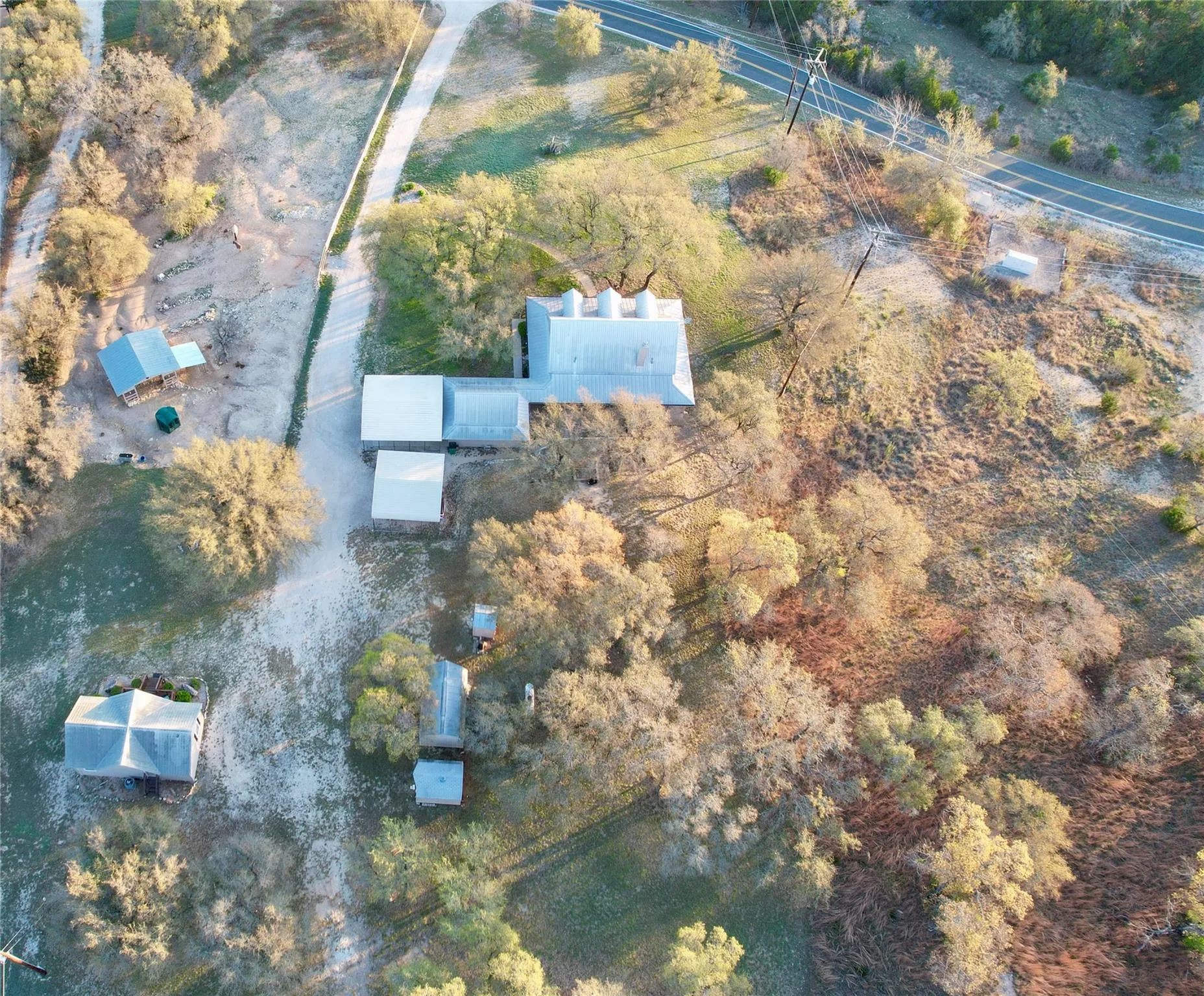 Photo 4 of 24415 SINGLETON BEND RD E