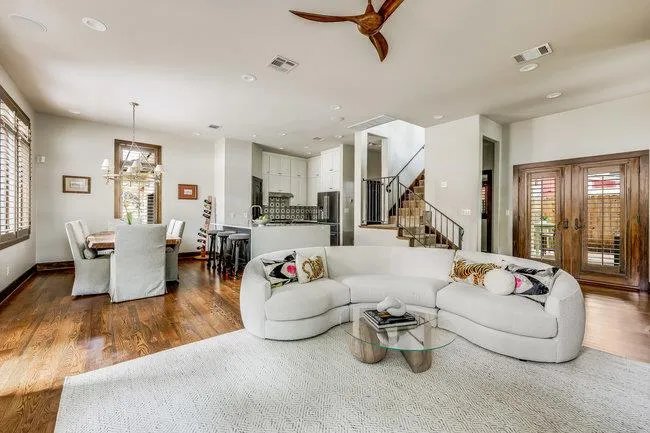 Photo 3 of 2913 CHERRY LN #A