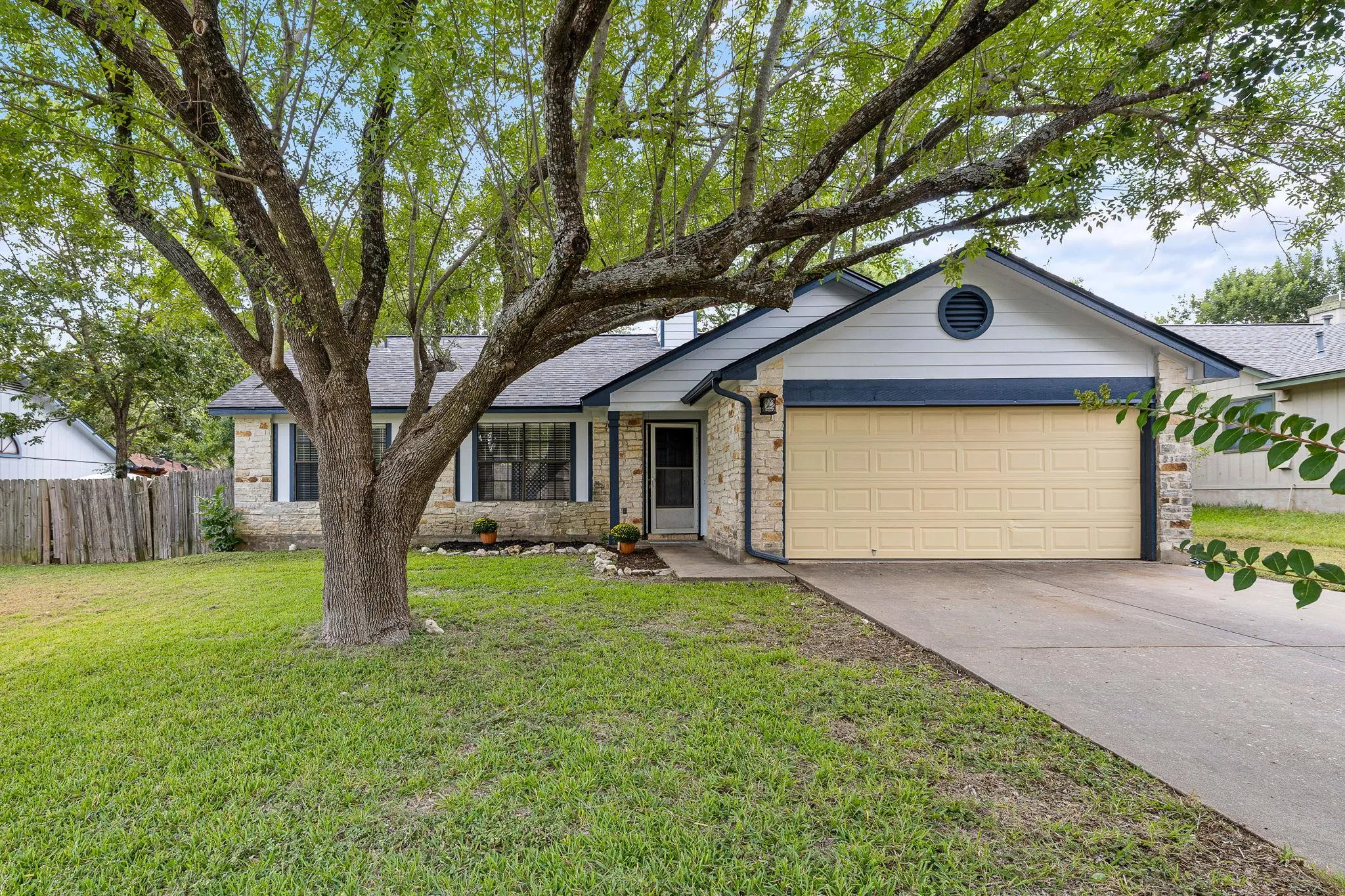 Photo of 1705 LAUREL PATH, Round Rock, TX, 78664