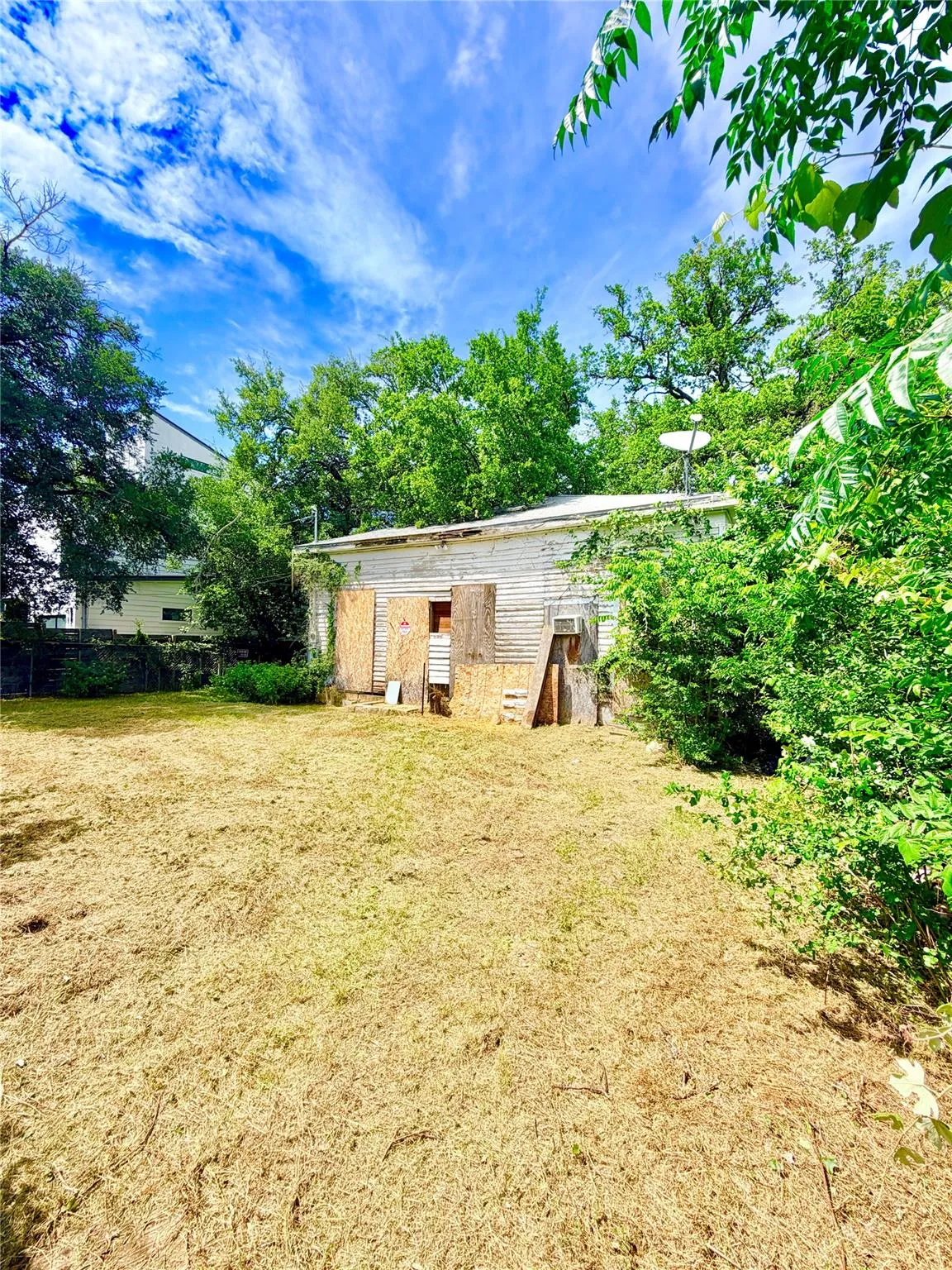 Photo 4 of 1181 OAKGROVE AVE