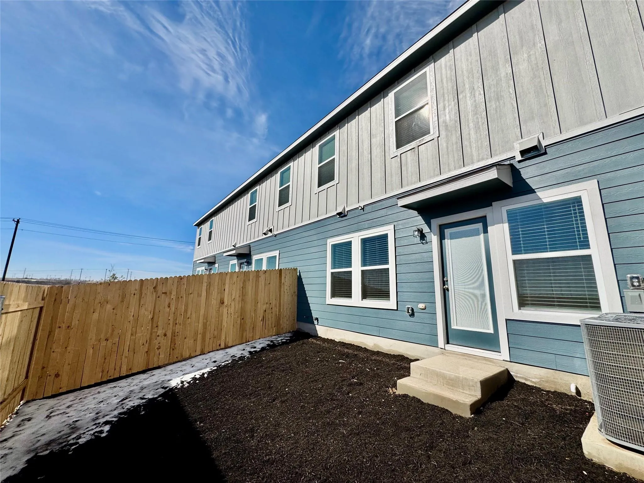 Photo 5 of 12811 SUMMER VILLAGE DR