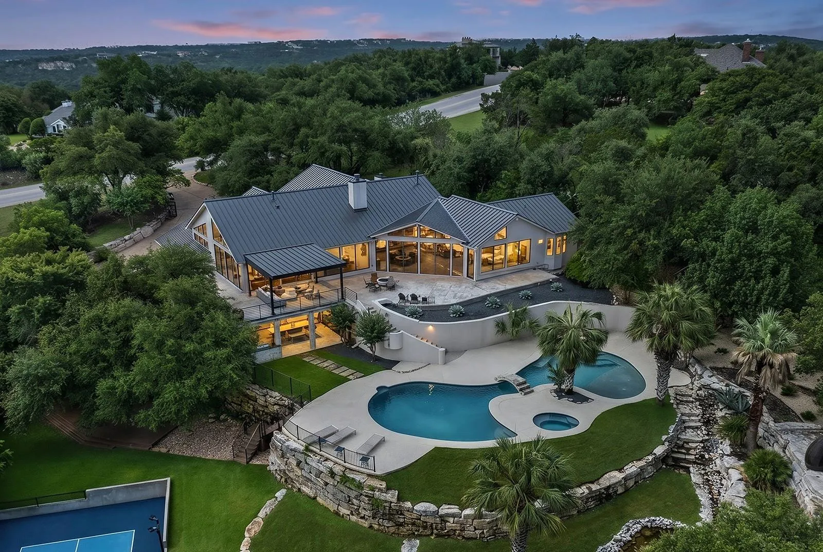 Photo 3 of 3304 BARTON CREEK BLVD