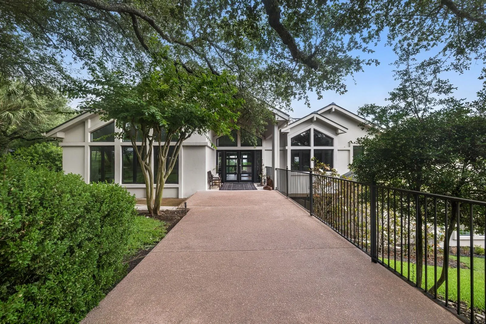 Photo 4 of 3304 BARTON CREEK BLVD