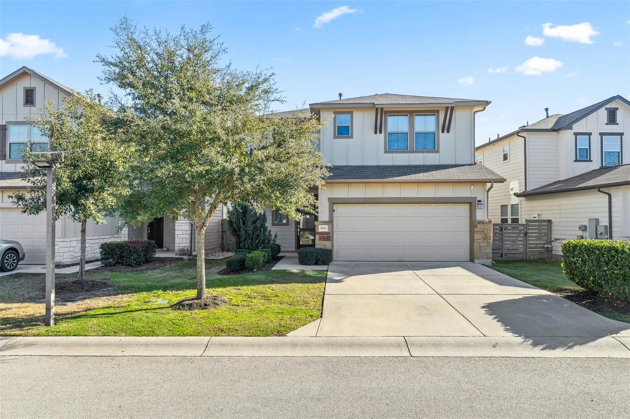 Photo 2 of 9107 MOONSTONE DR #79