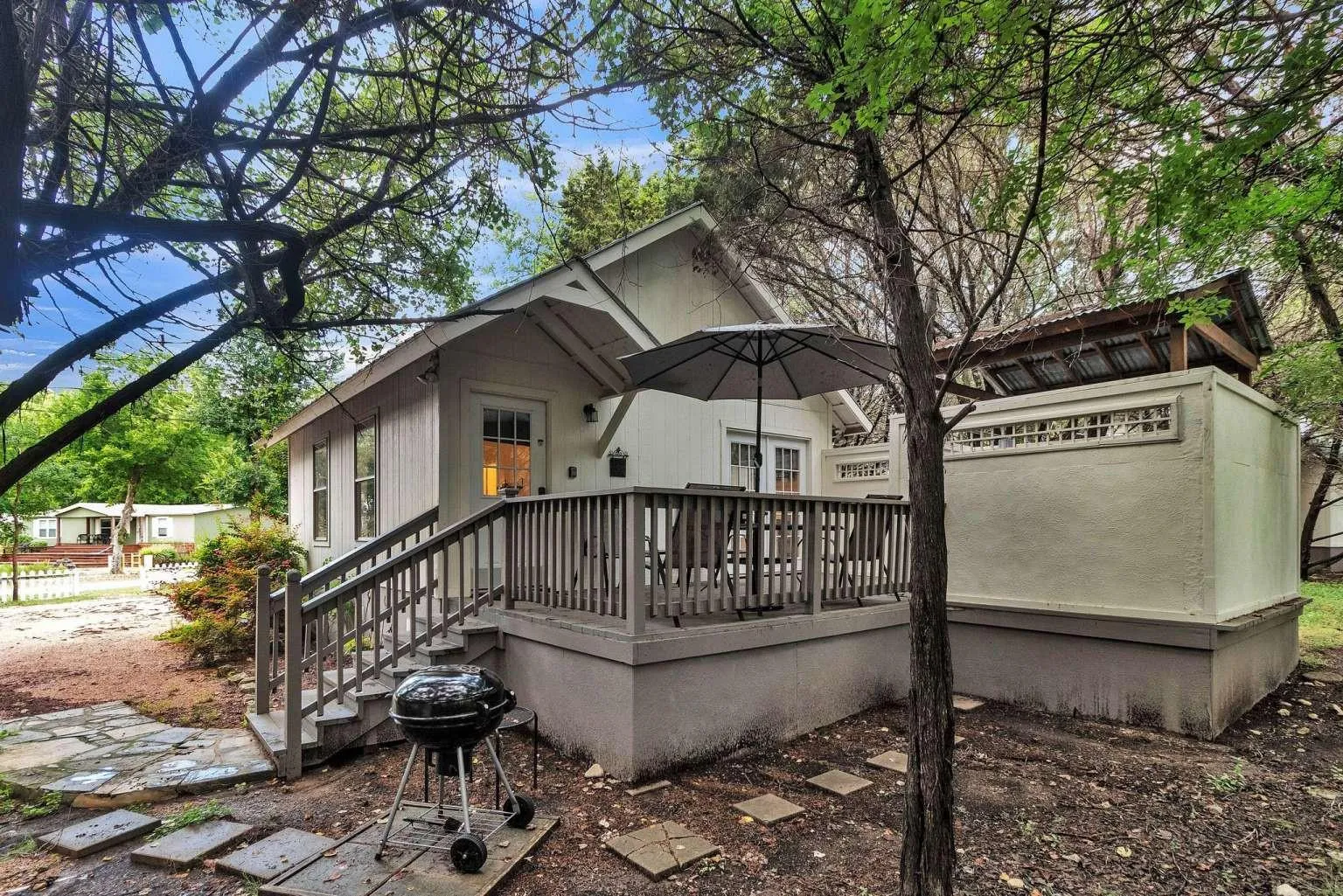 Photo 2 of 104 SCUDDER LN
