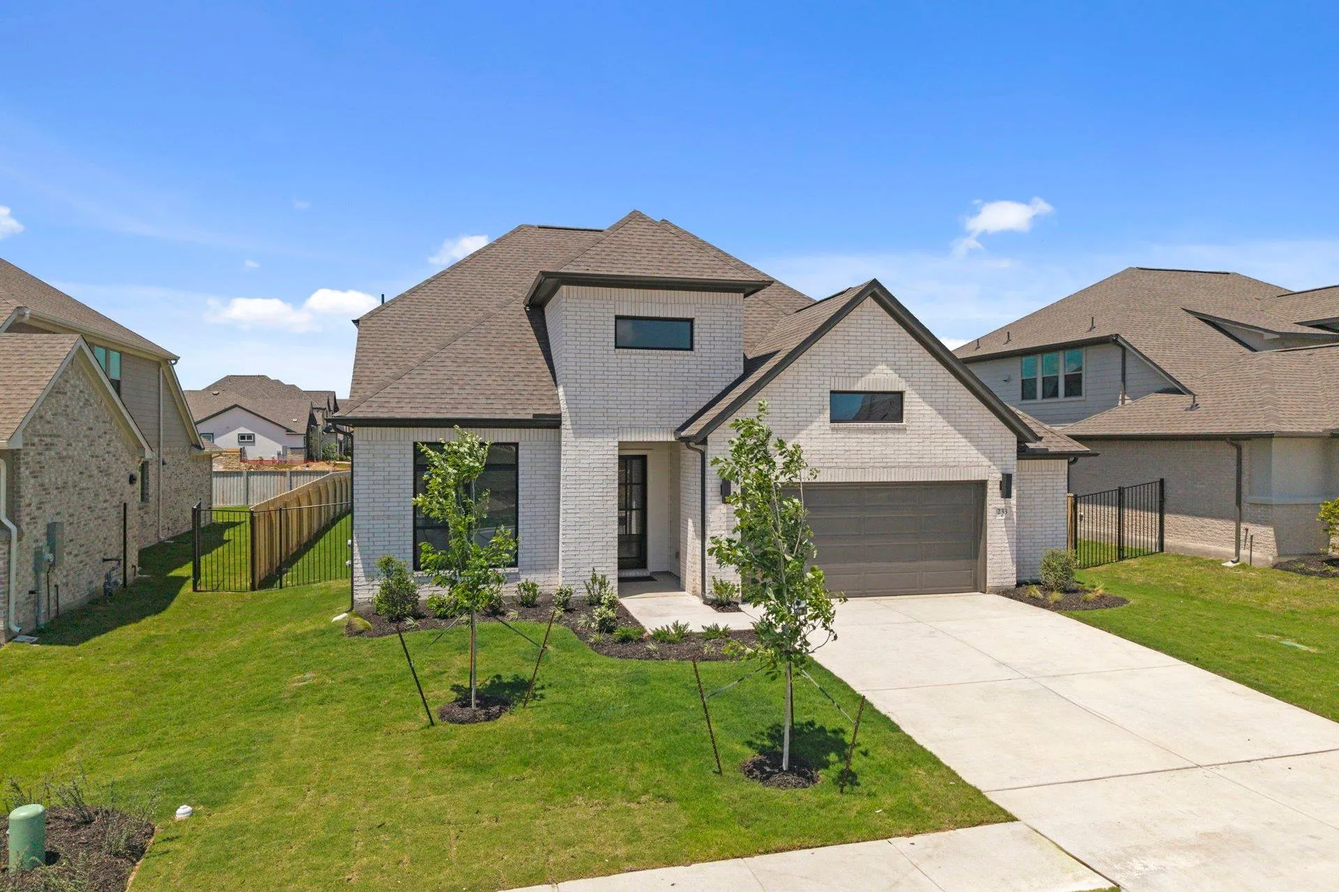Photo 2 of 233 PACIFIC GROVE CIR