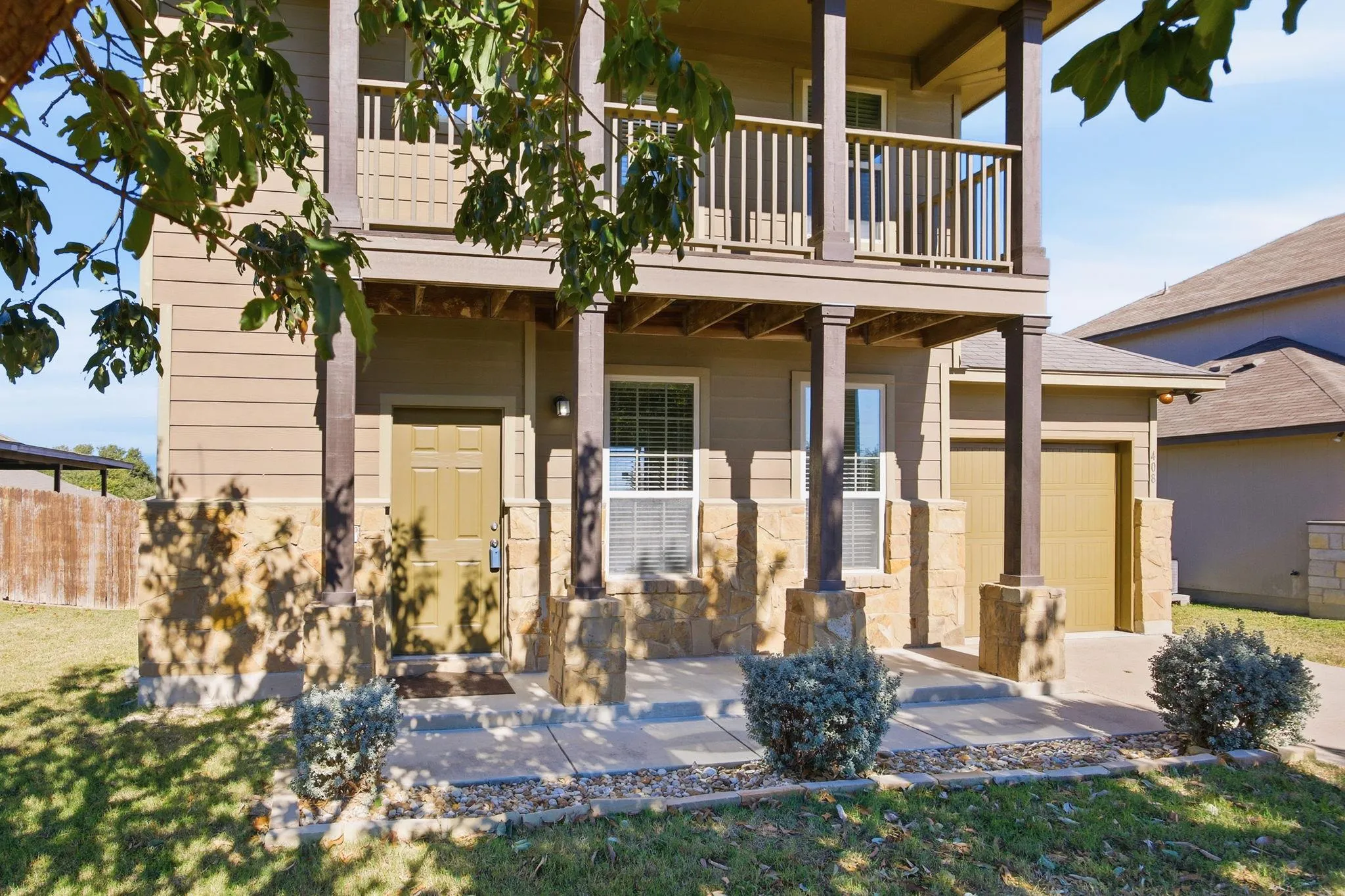 Photo 2 of 408 AZURITE DR