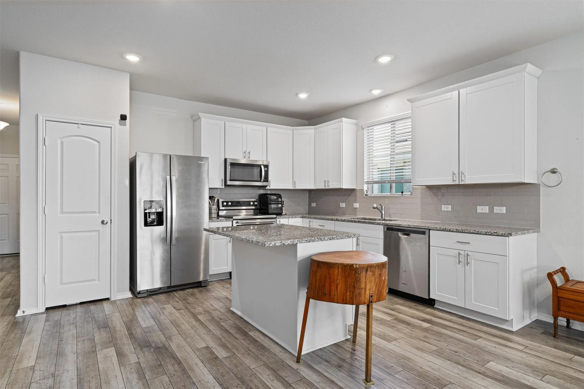 Photo 5 of 160 GUNTHER WAY