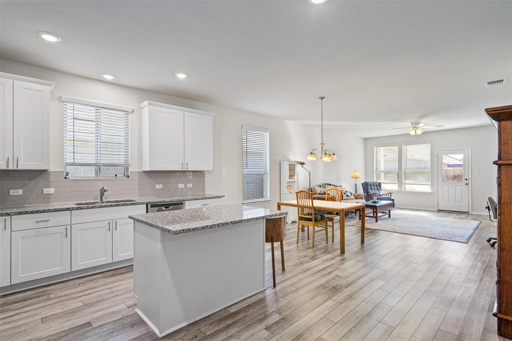 Photo 4 of 160 GUNTHER WAY