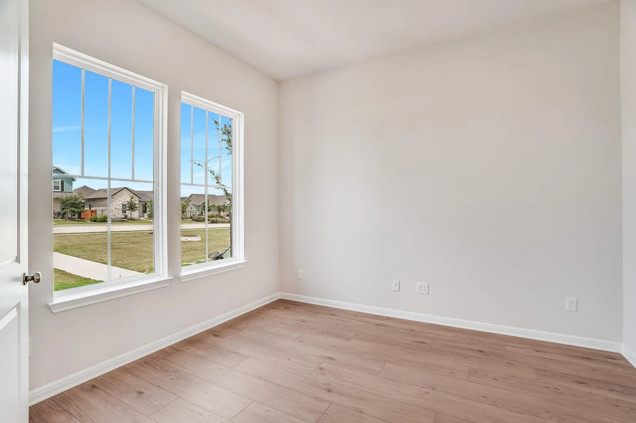 Photo 3 of 8616 DONGAN DR