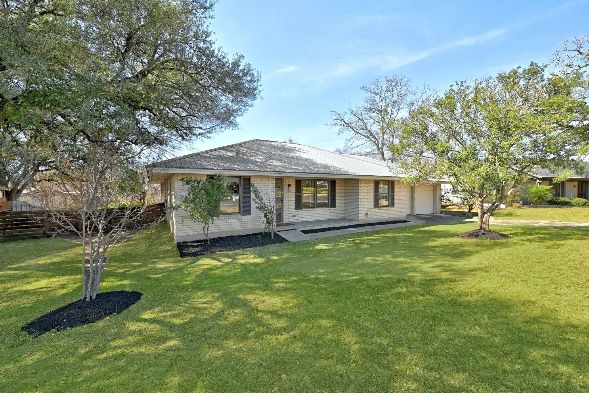 Photo 2 of 5604 CHADWYCK DR