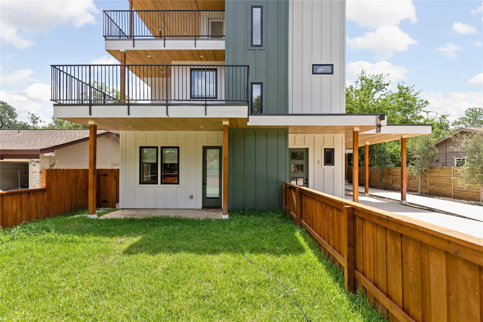 Photo 3 of 4530 CLAWSON RD #1