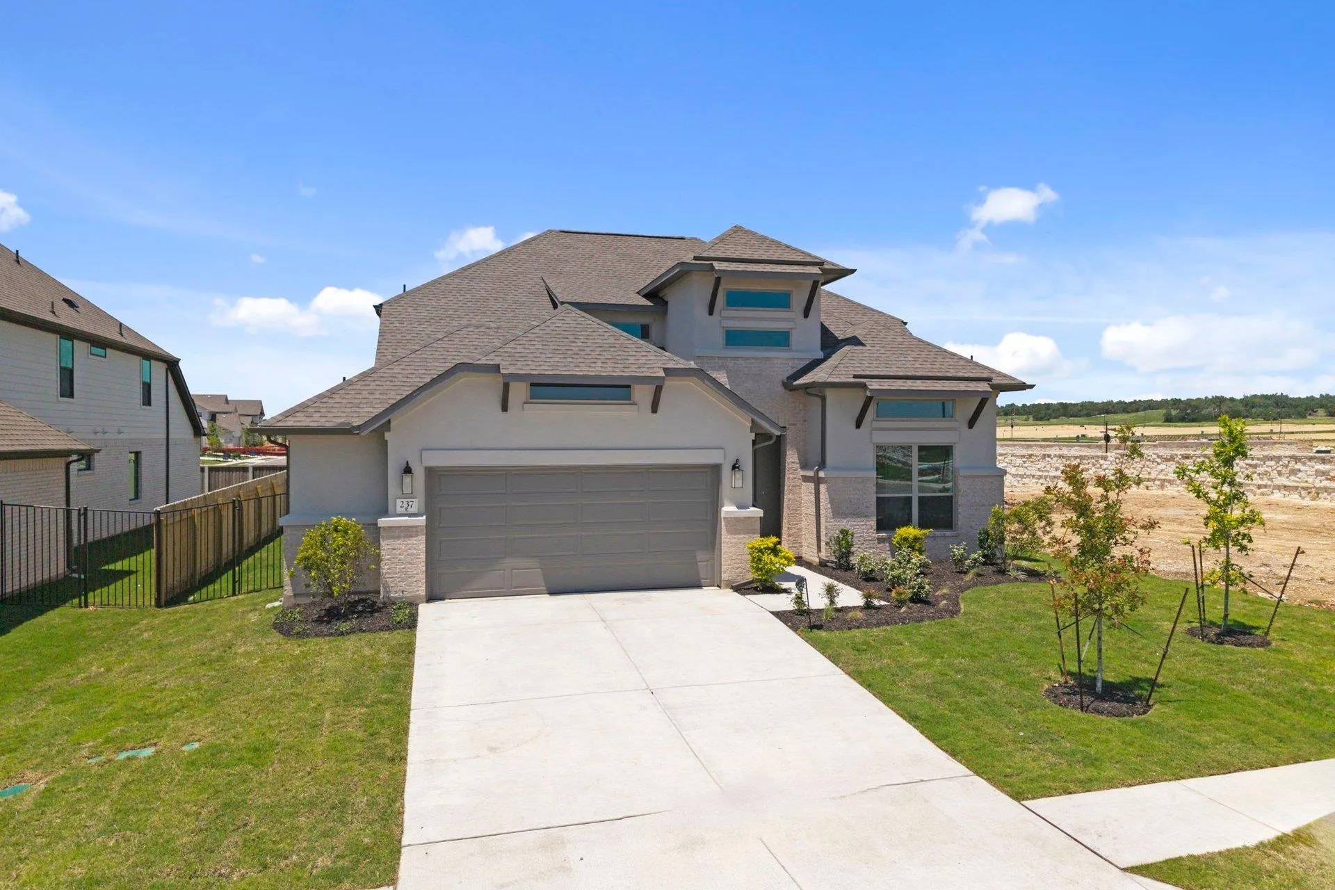Photo 2 of 237 PACIFIC GROVE CIR